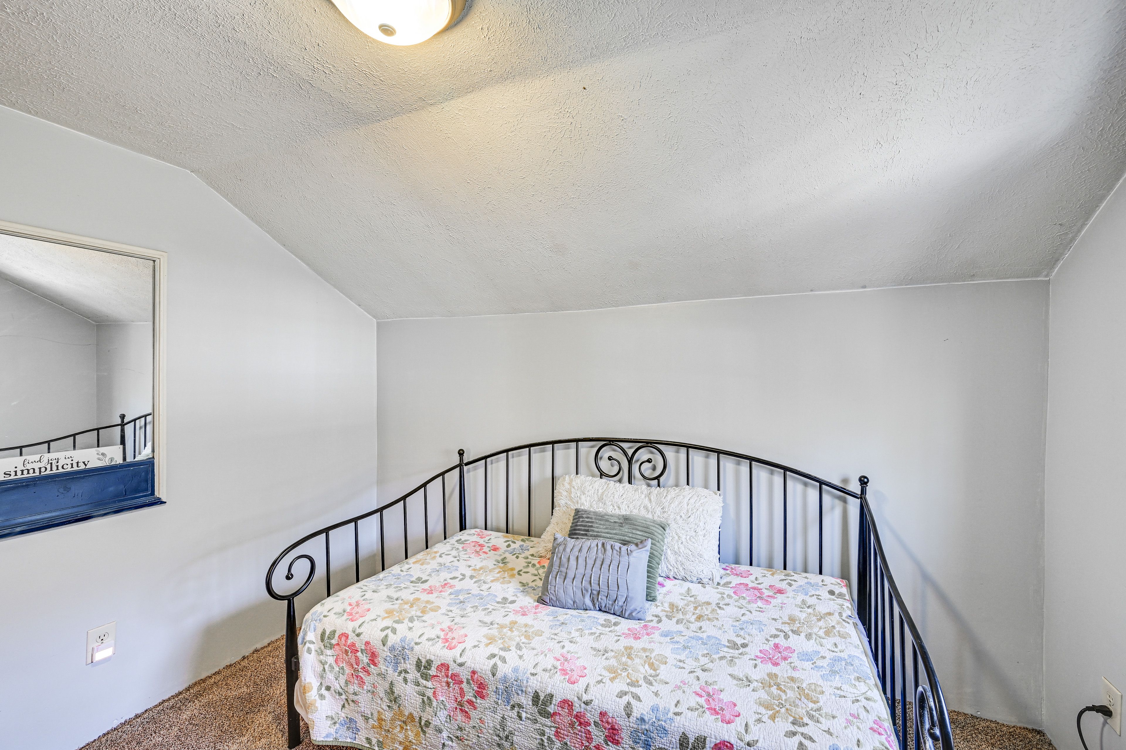 Bedroom 3 | 2nd Floor | Twin Daybed w/ Twin Trundle | Linens Provided