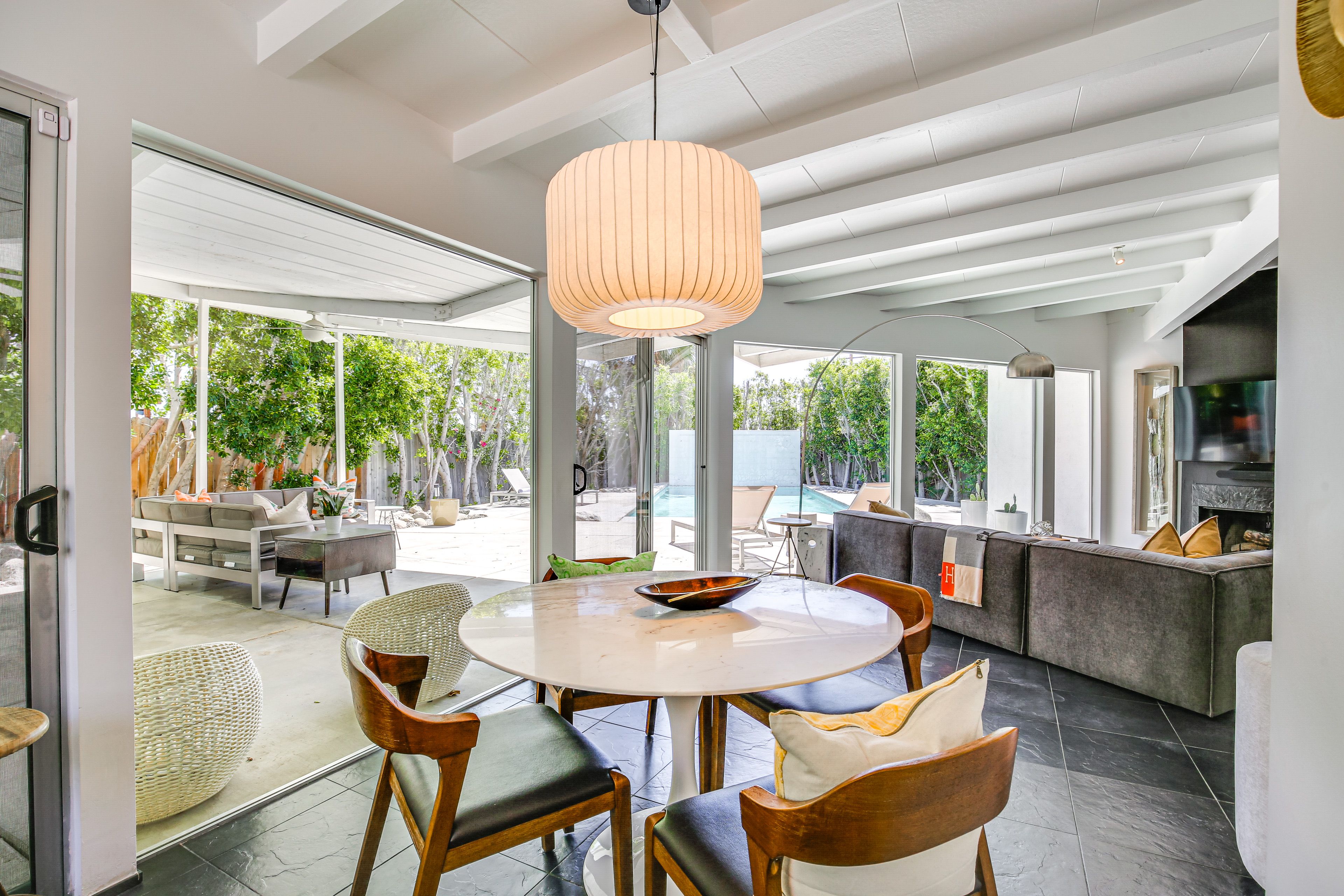 Dining Area | Dishware & Flatware Provided