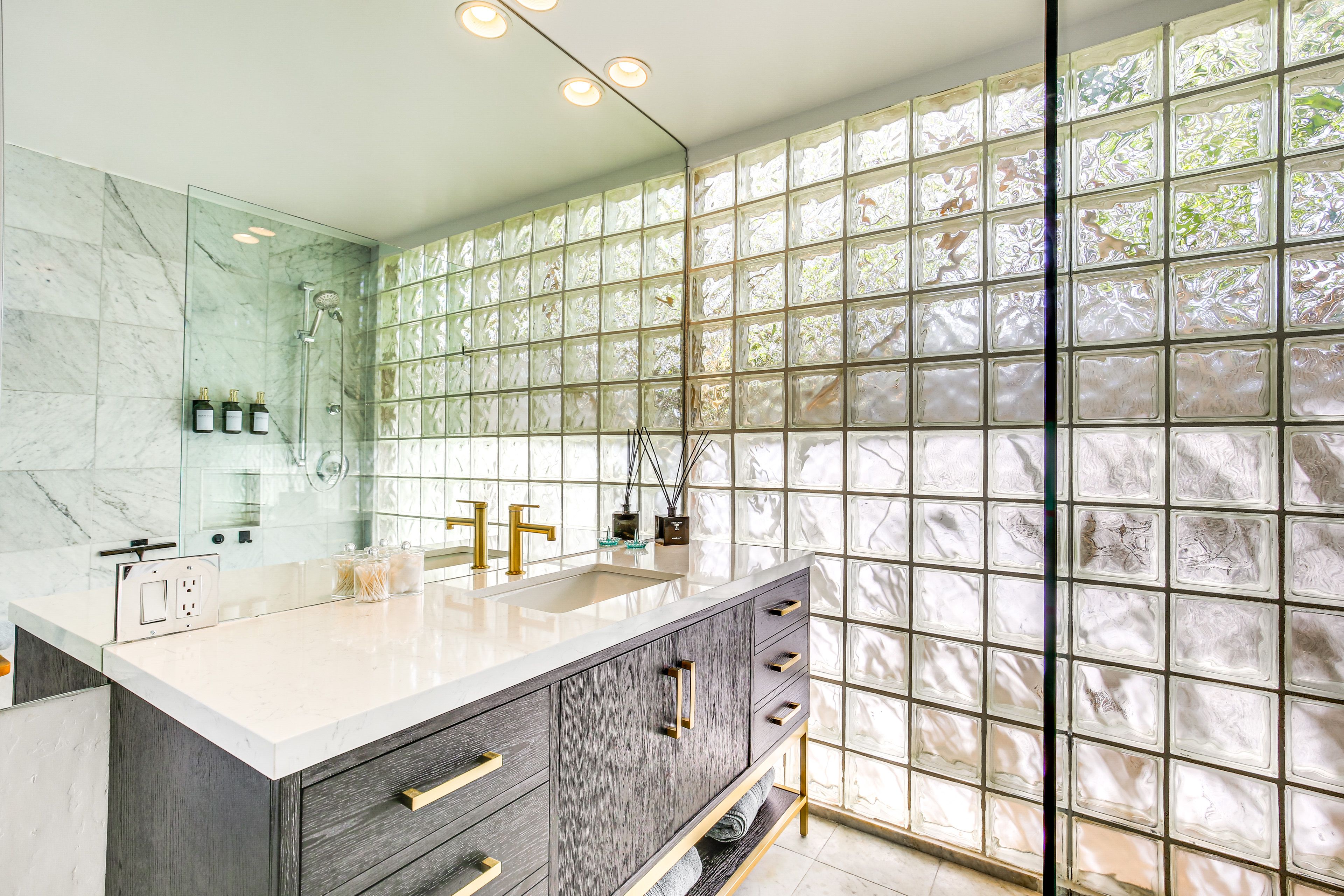 En-Suite Bathroom | Towels Provided