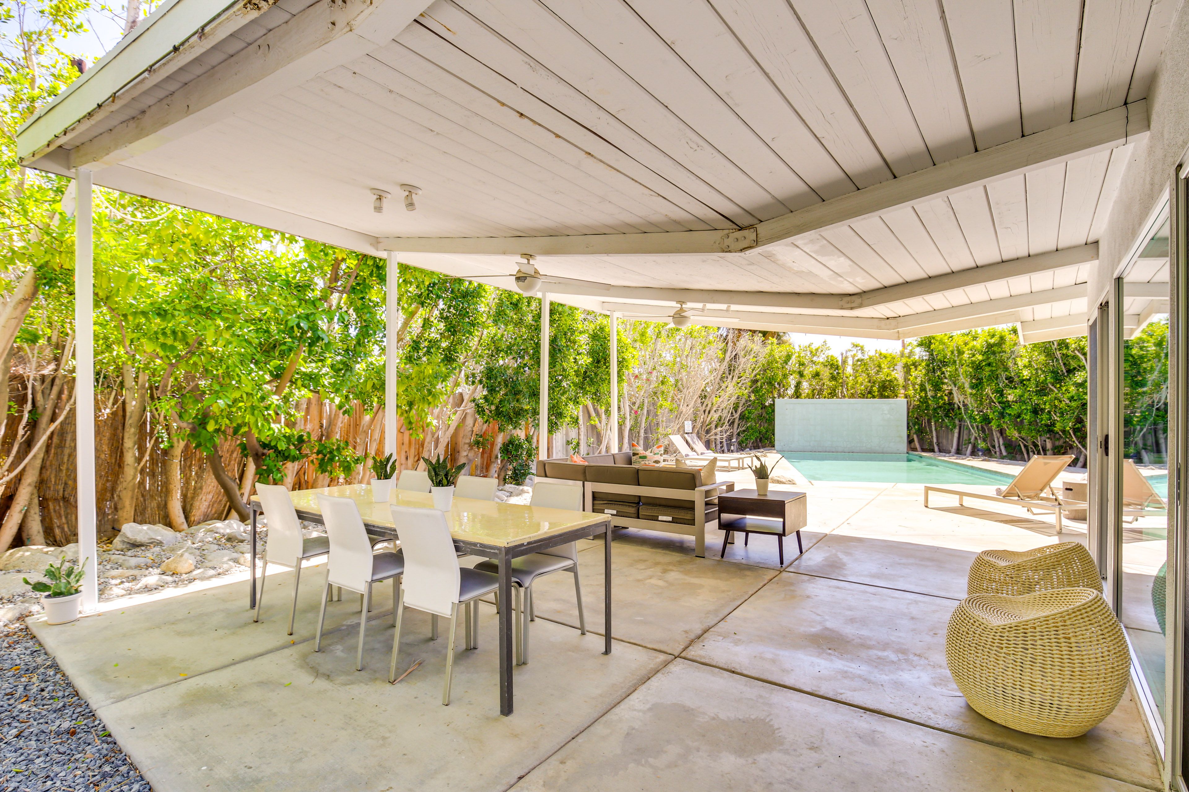 Covered Patio | Outdoor Seating & Dining