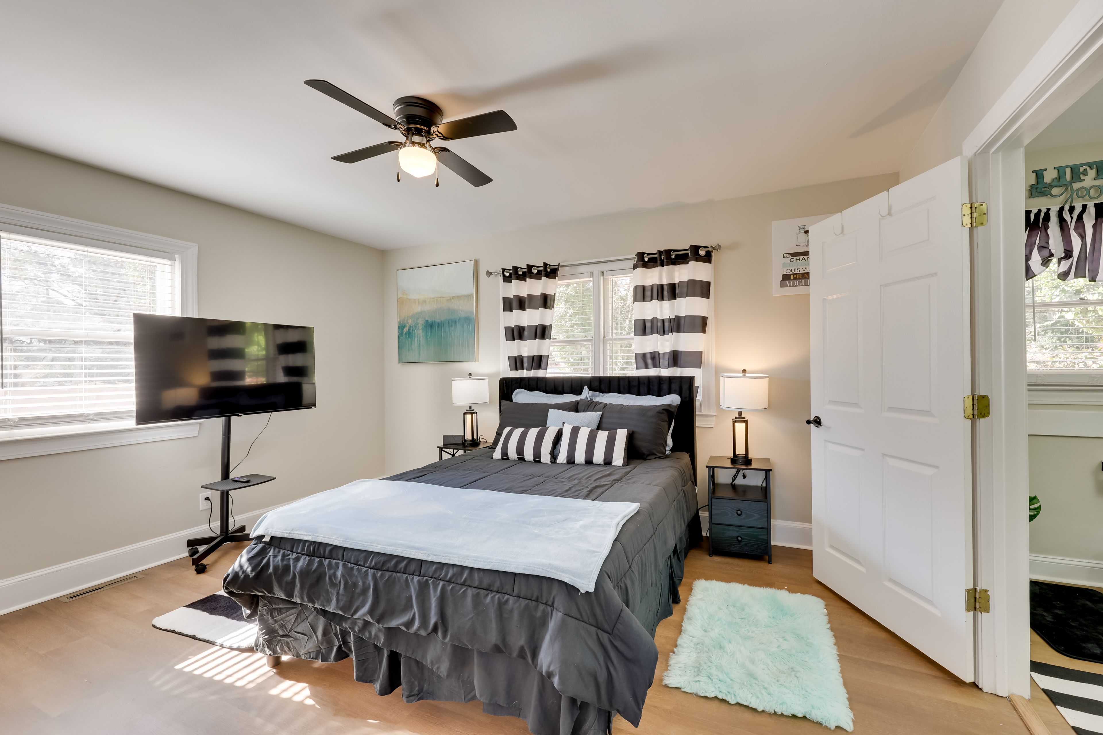 Bedroom 1 | Queen Bed | Linens Provided | Smart TV