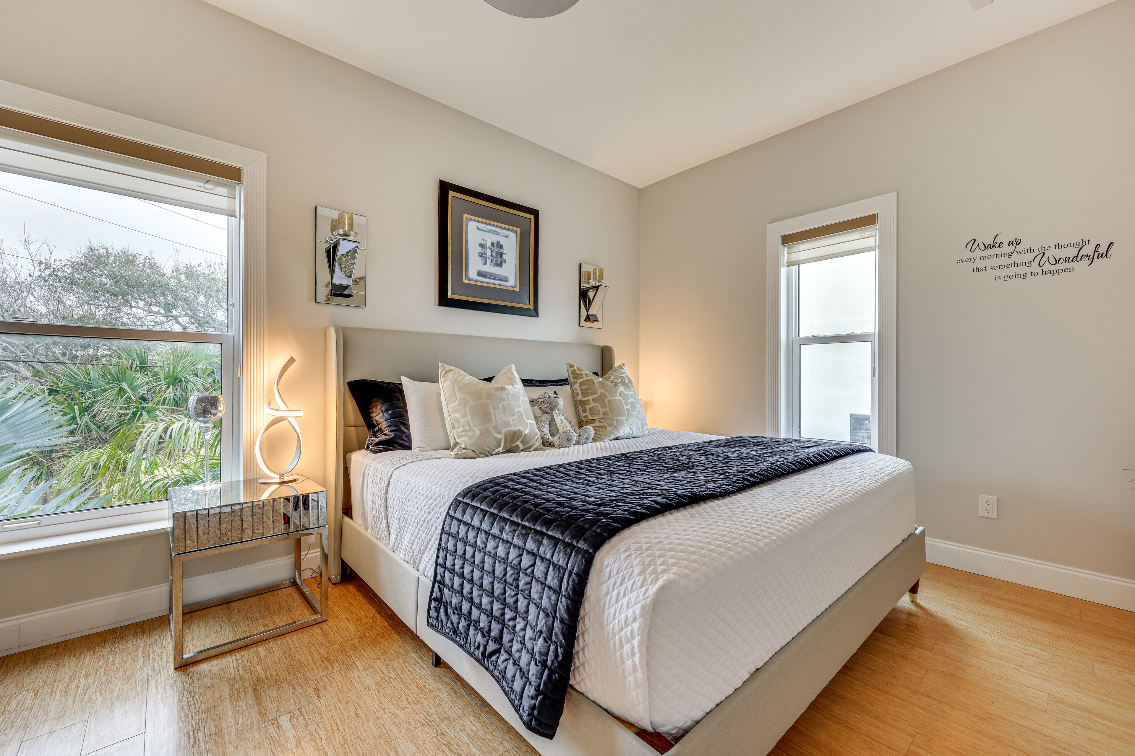 Bedroom | King Bed