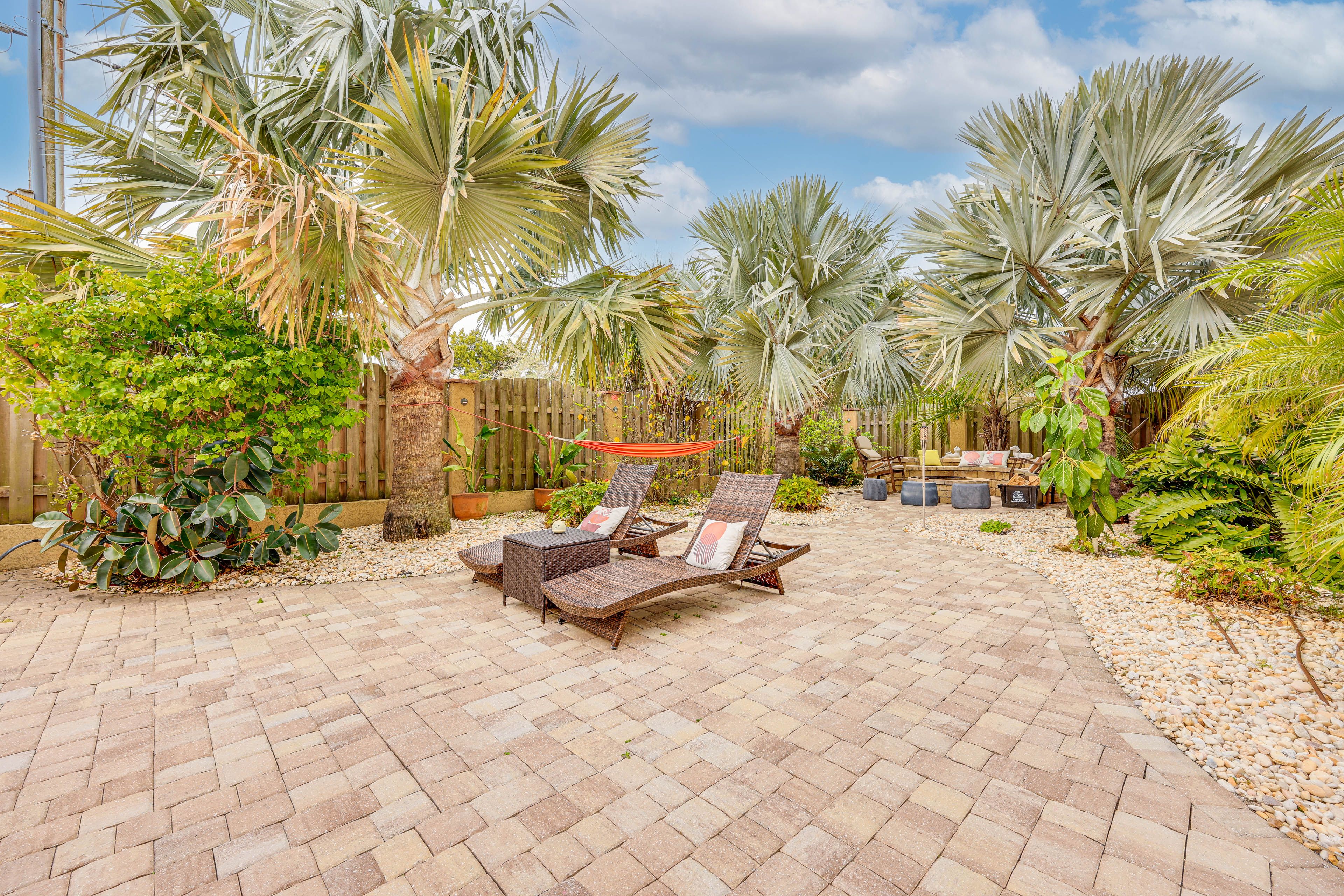 Apartment Exterior | Hammock | Lounge Chairs | Fire Pit