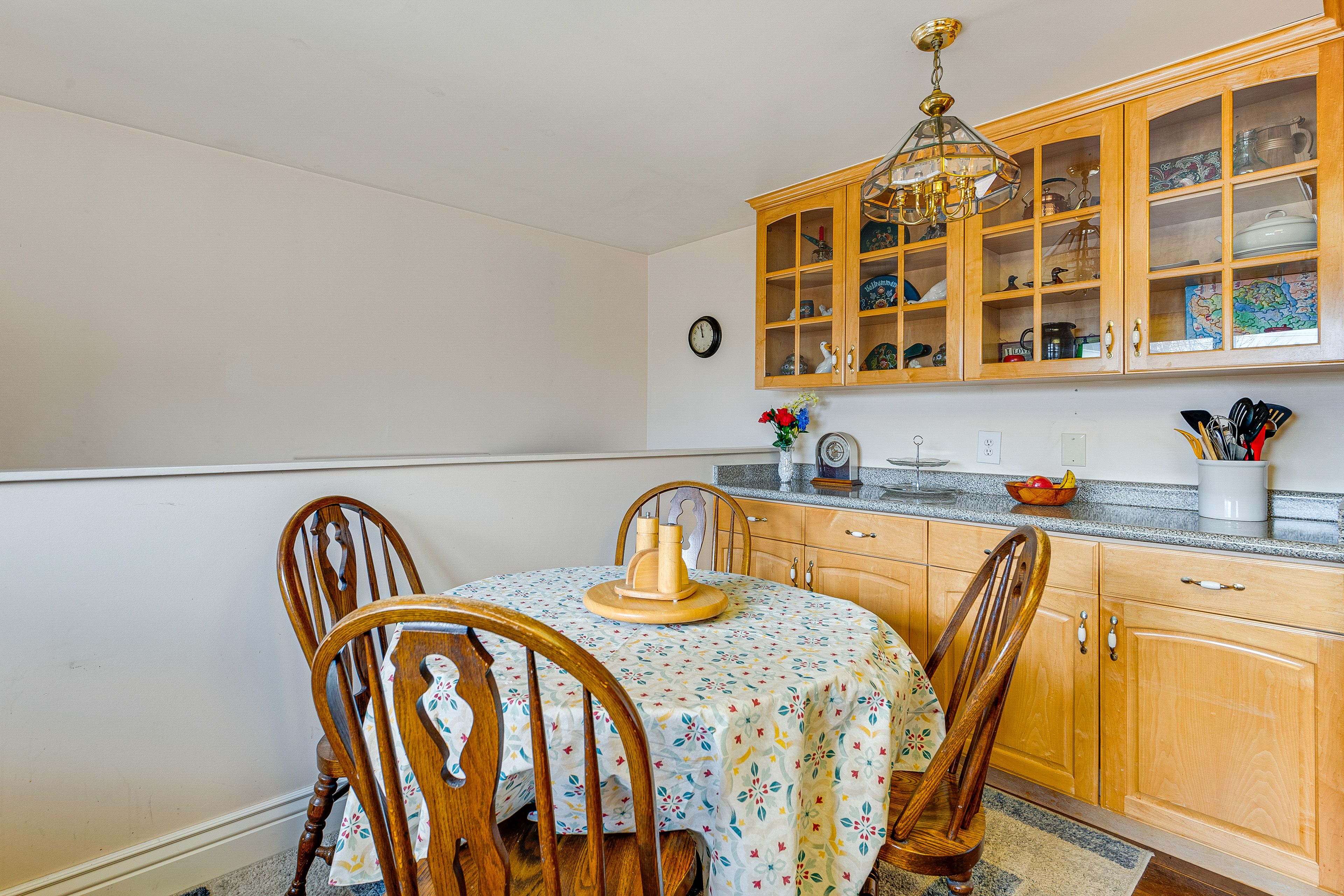 Dining Area | Dishware & Flatware