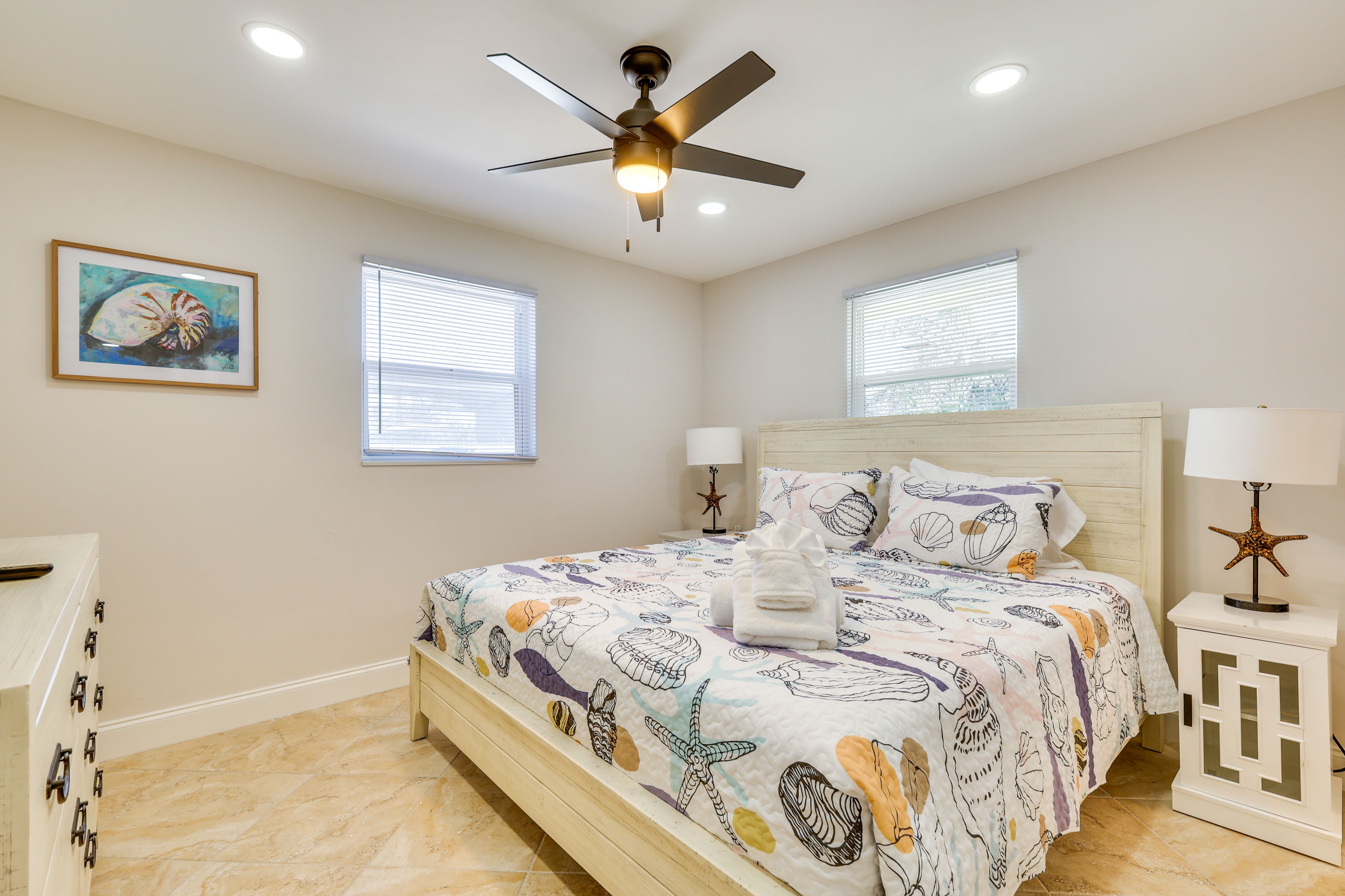 Bedroom 1 | Queen Bed | Linens Provided | Walk-In Closet | En-Suite Bathroom