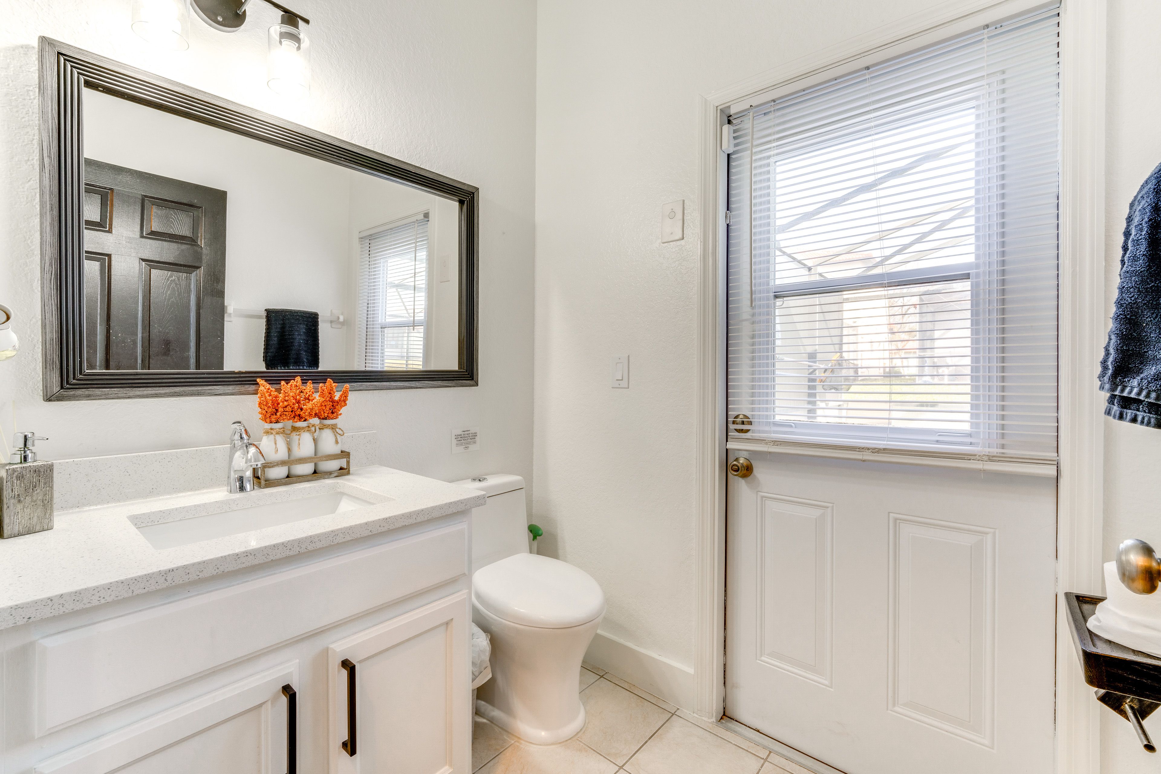 Half Bathroom | 1st Floor