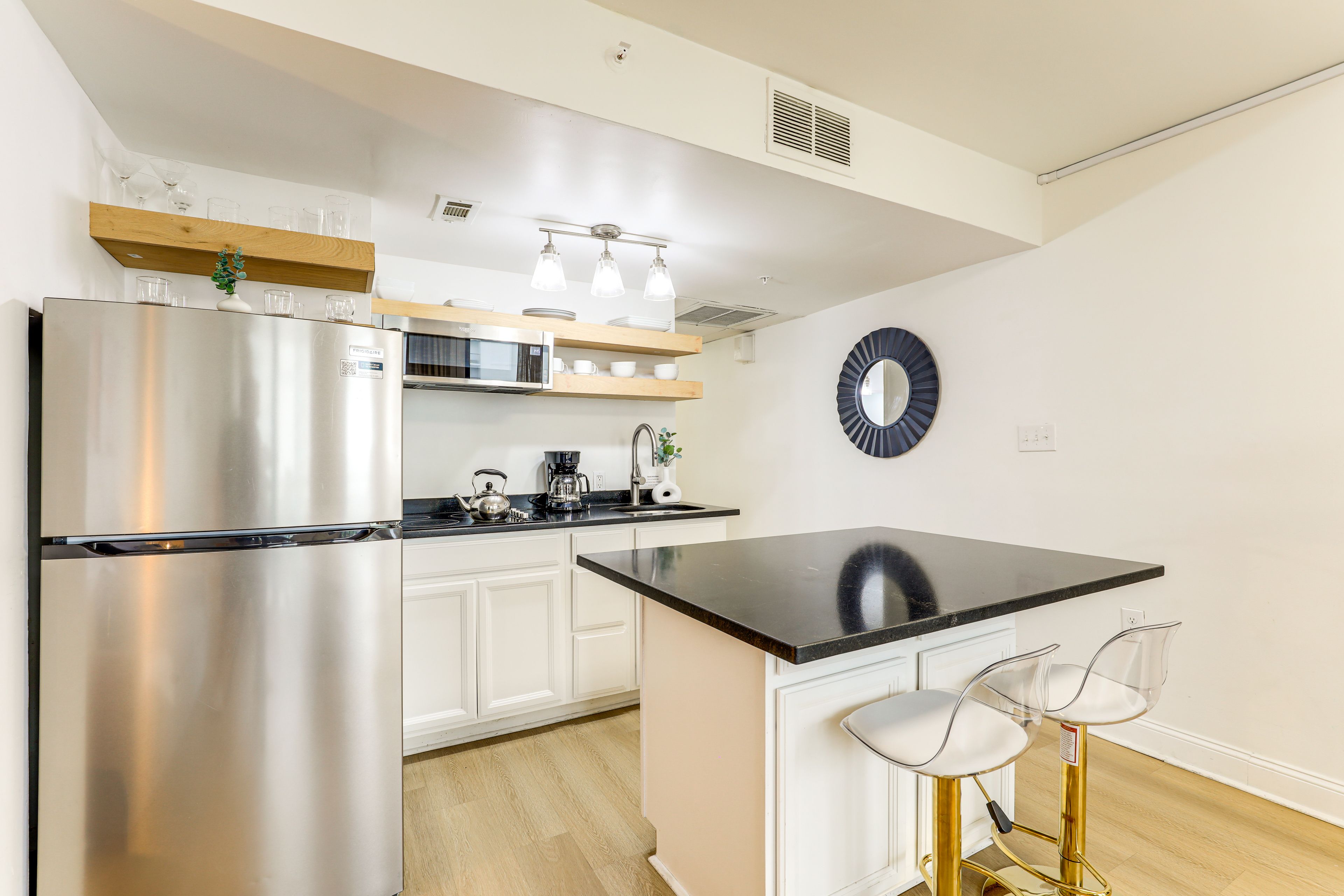 Kitchenette | Drip Coffee Maker | Cooktop | Microwave