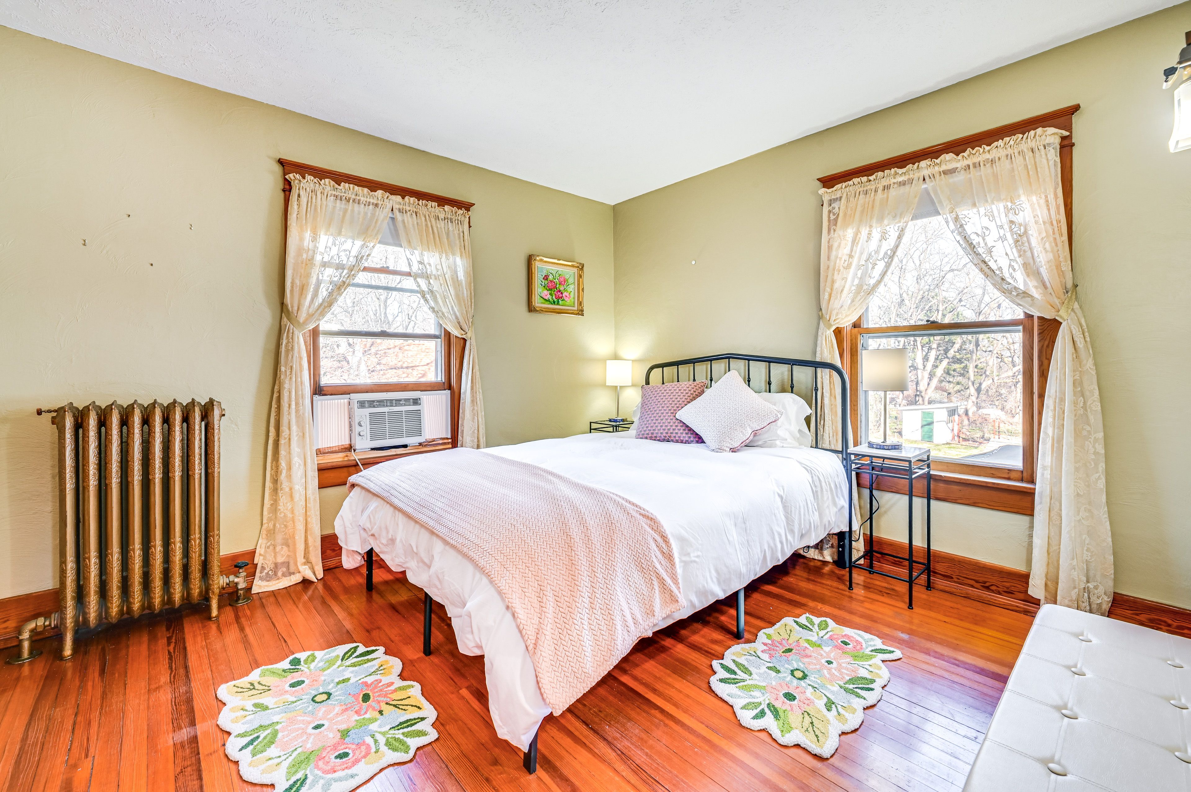 Bedroom 4 | Queen Bed | 2nd Floor