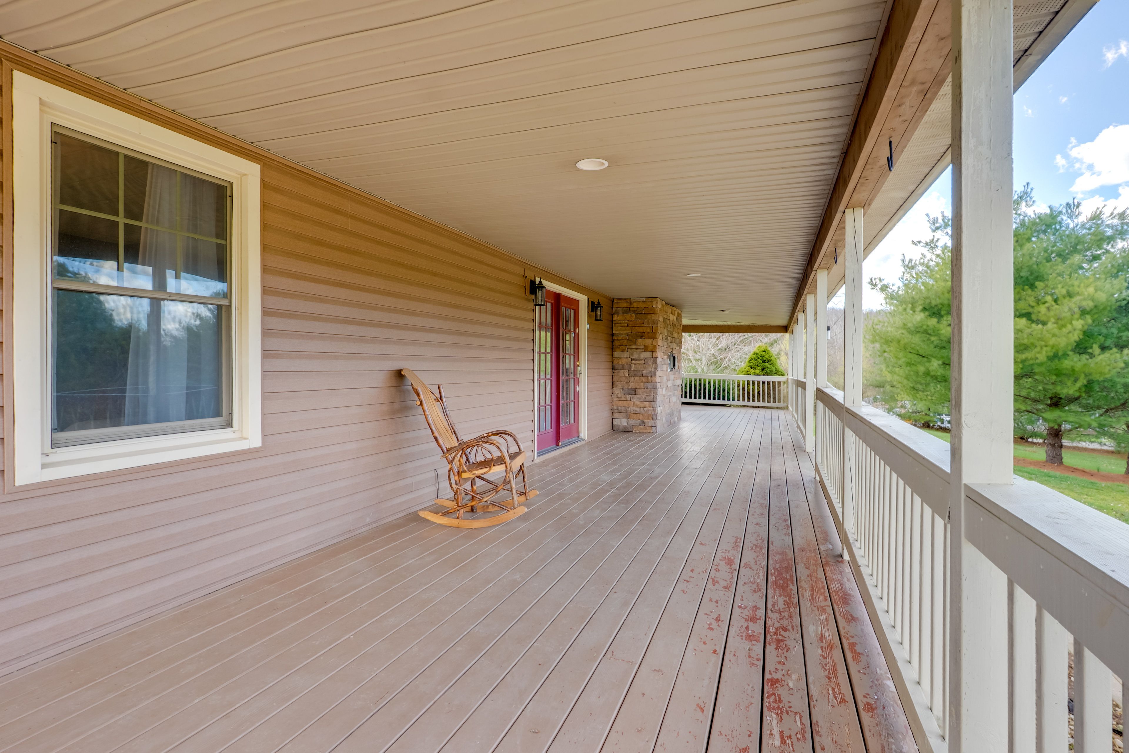 Wraparound Deck