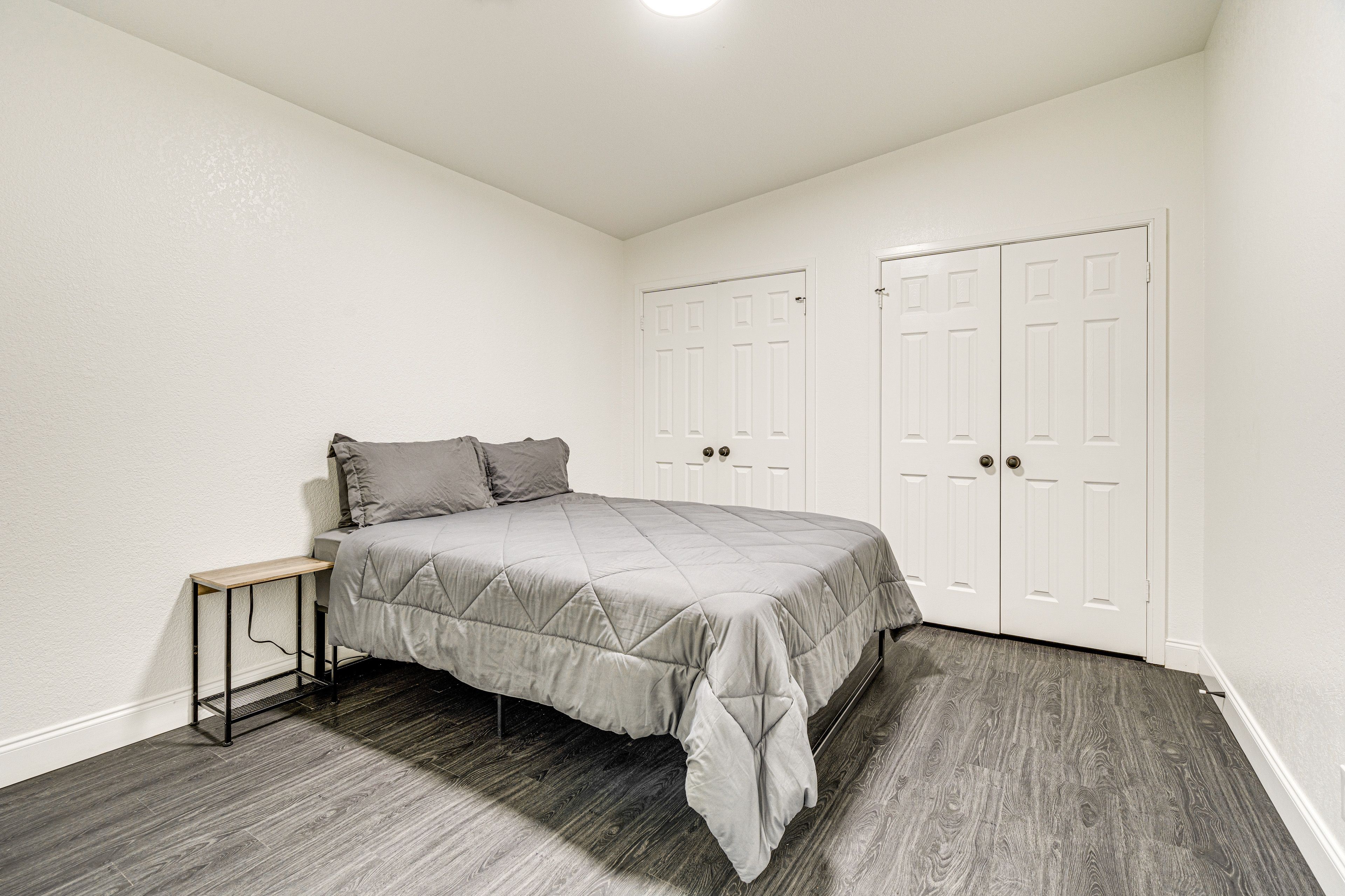 Bedroom 2 | Queen Bed