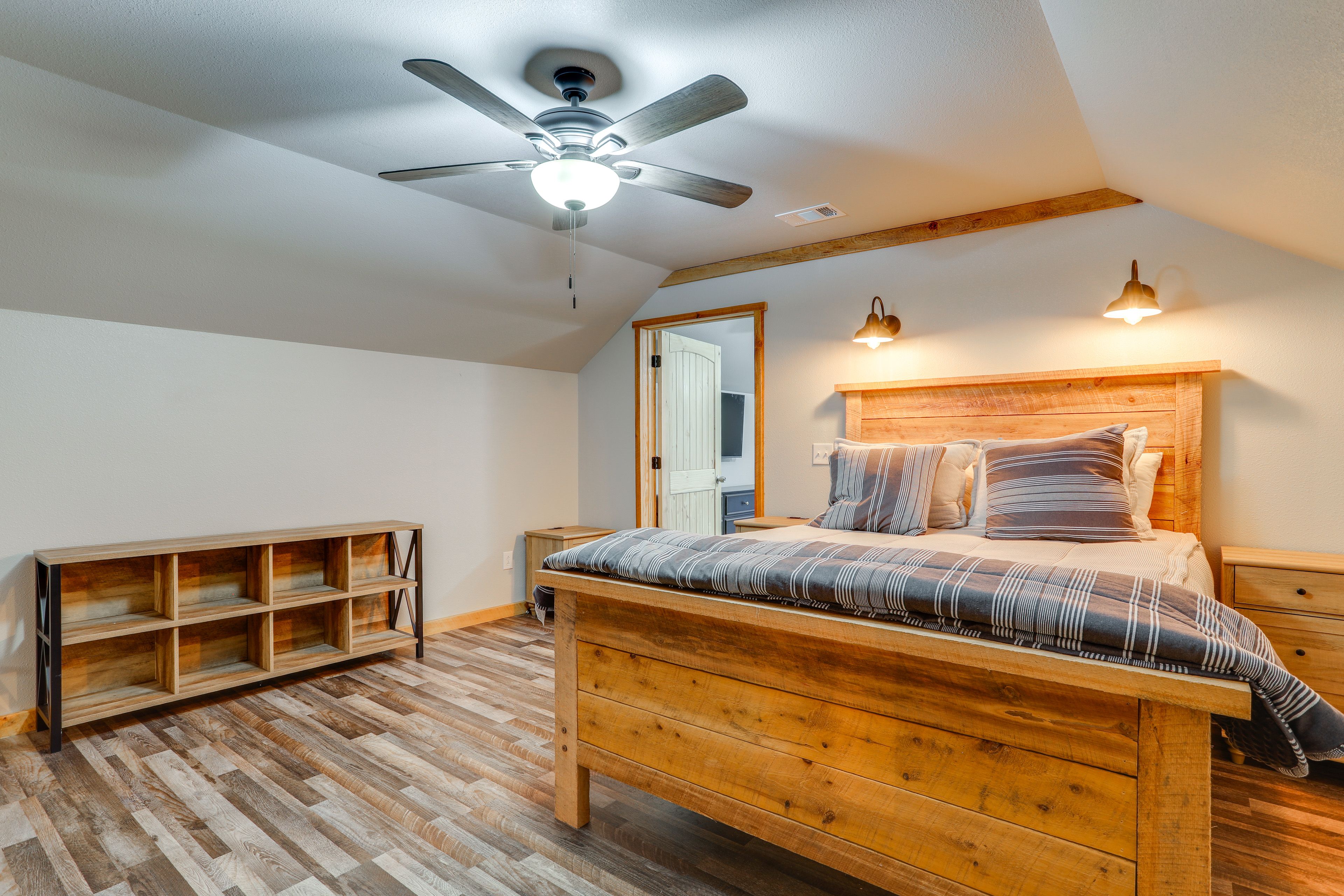 Bedroom 3 | Queen Bed | 2nd Floor