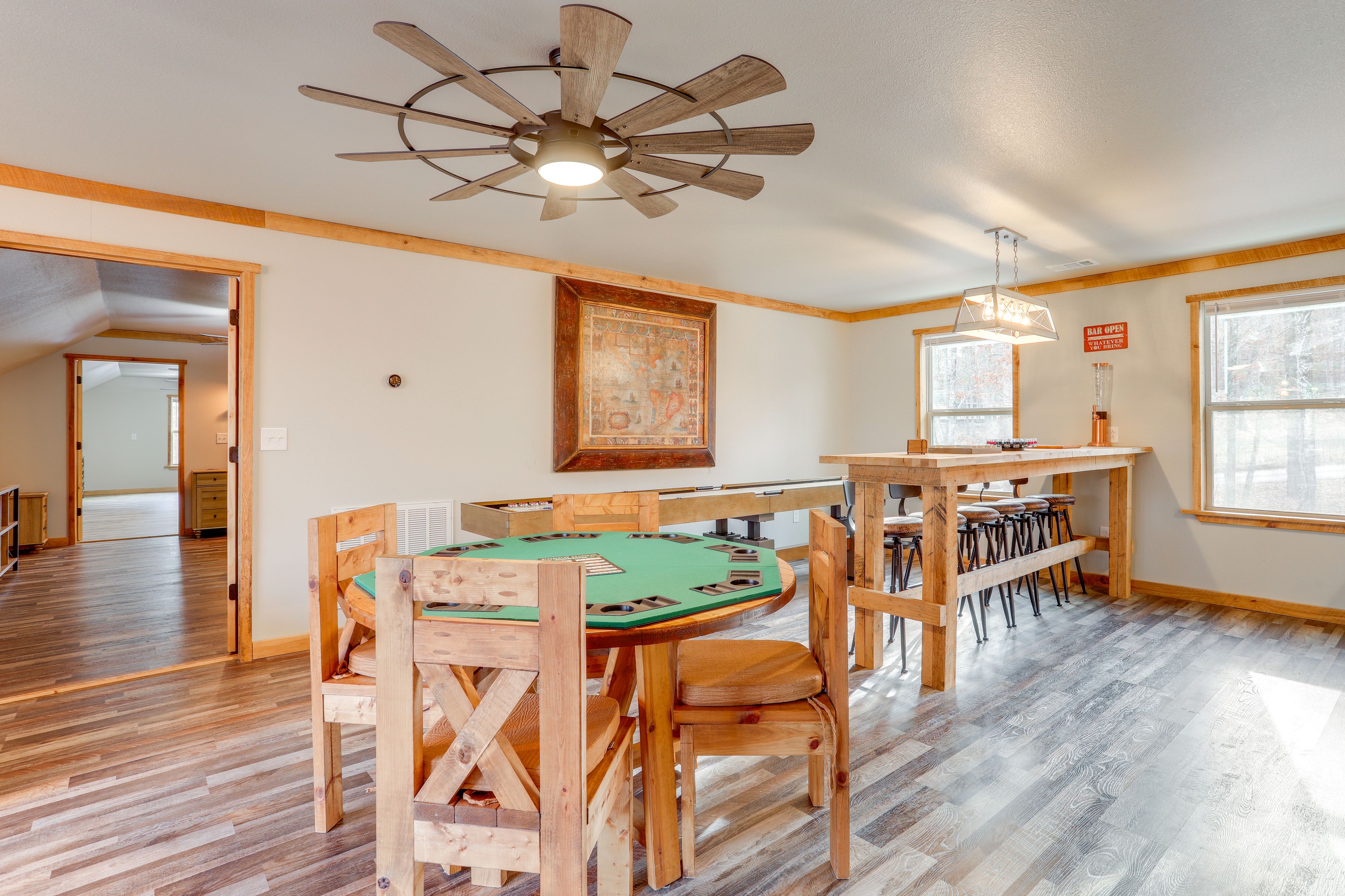 Game Room | Poker Table | Wet Bar | 2nd Floor