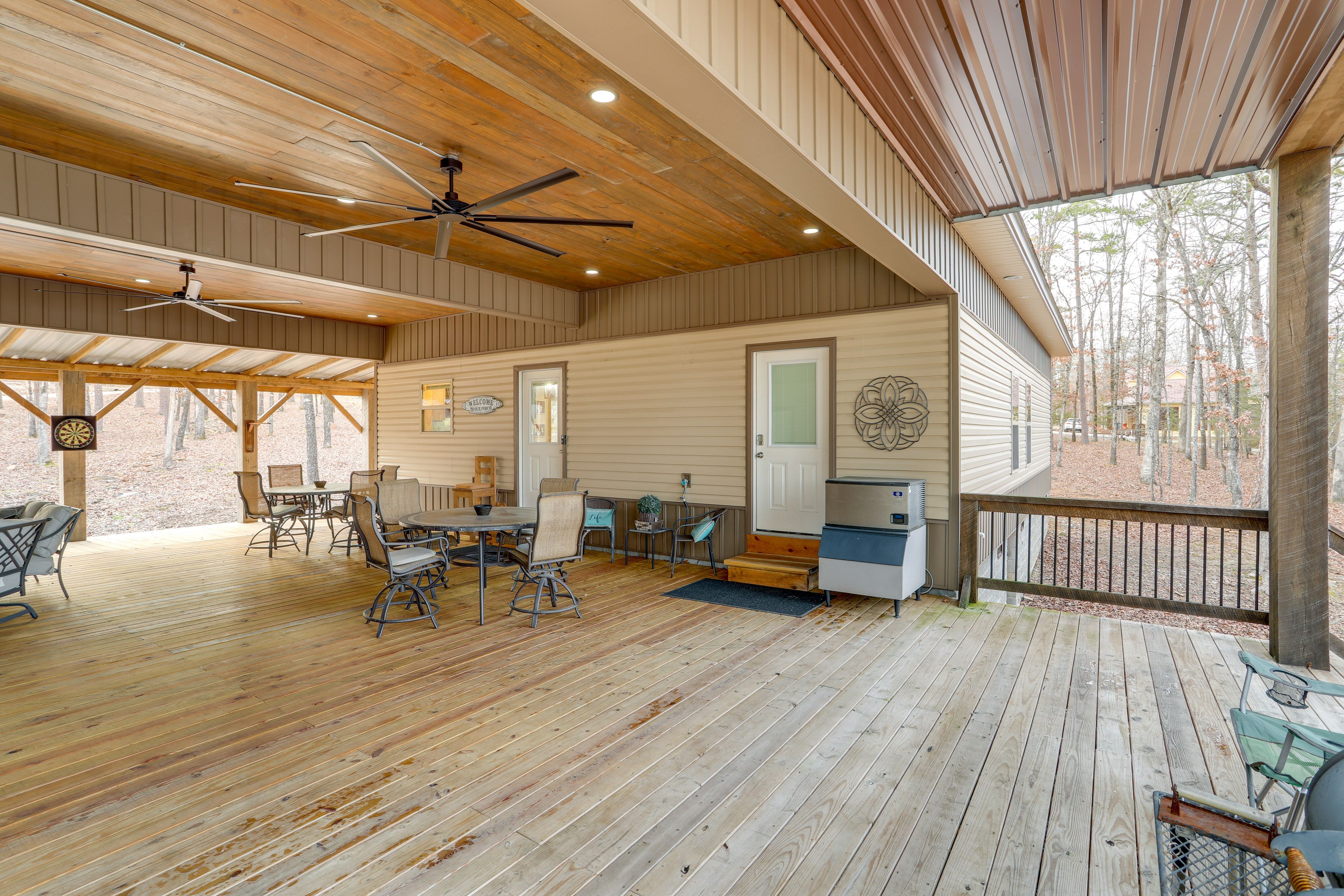 Private Deck