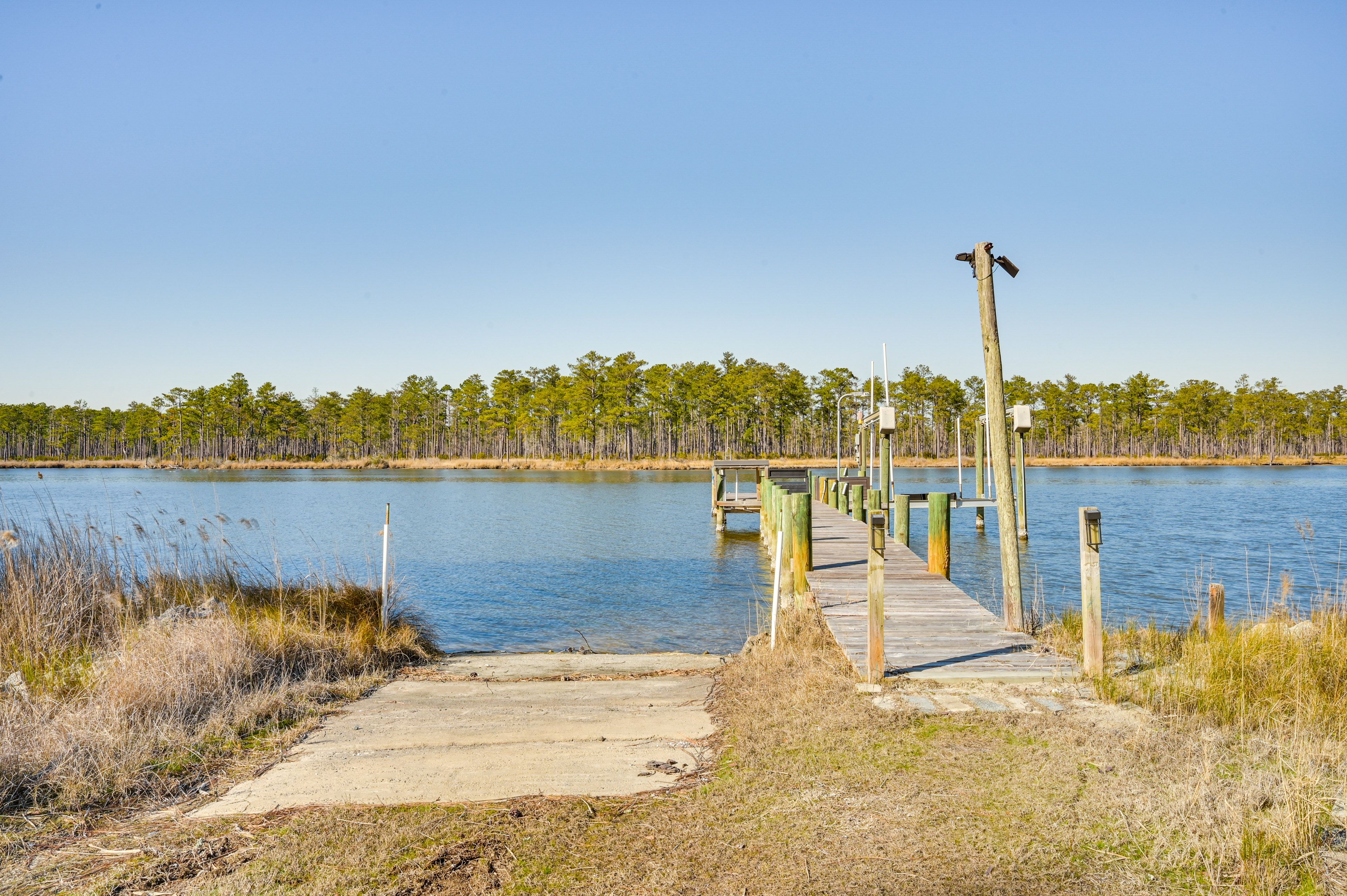 Shared Dock & Boat Ramp