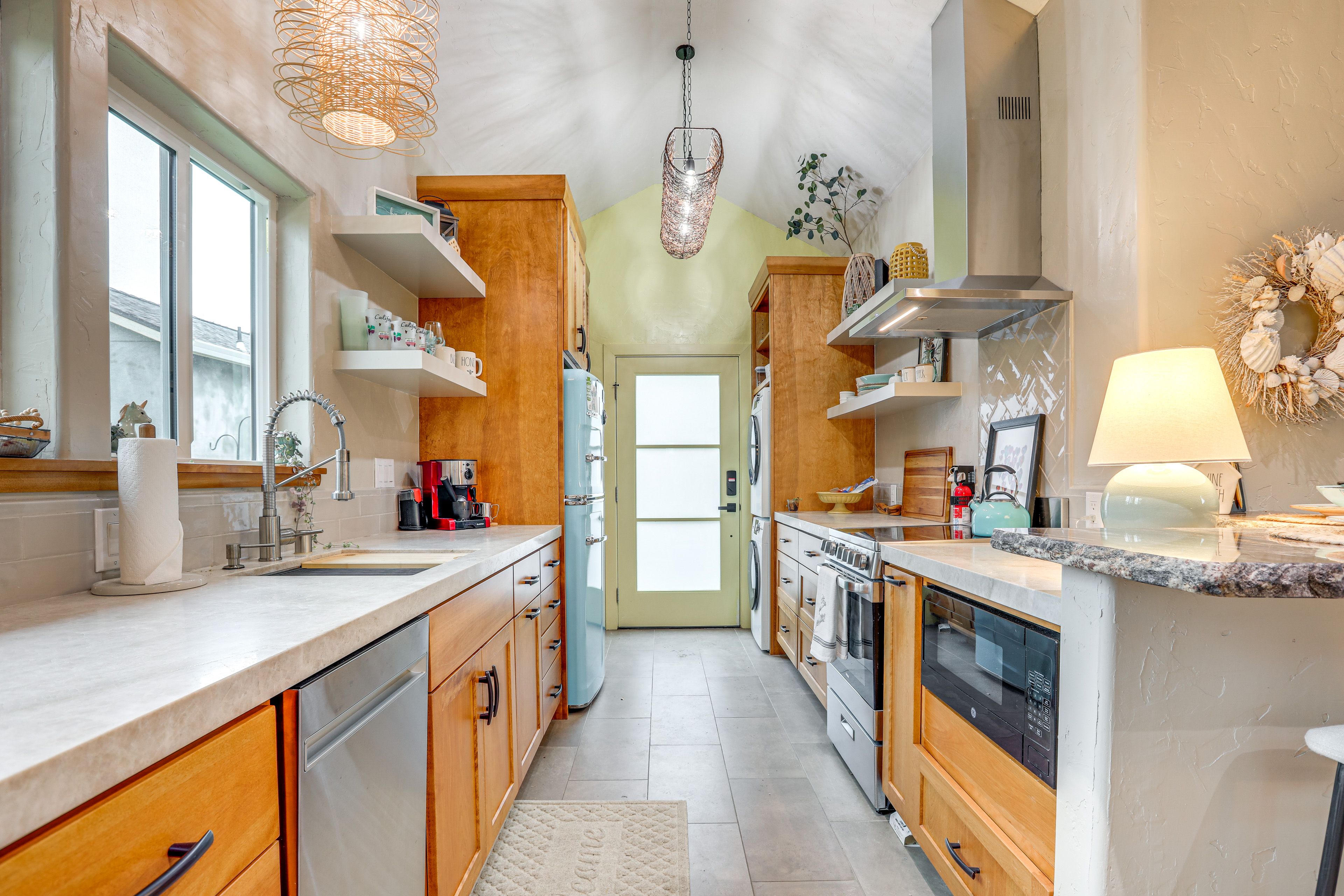 Kitchen | In-Unit Laundry | Self Check-In
