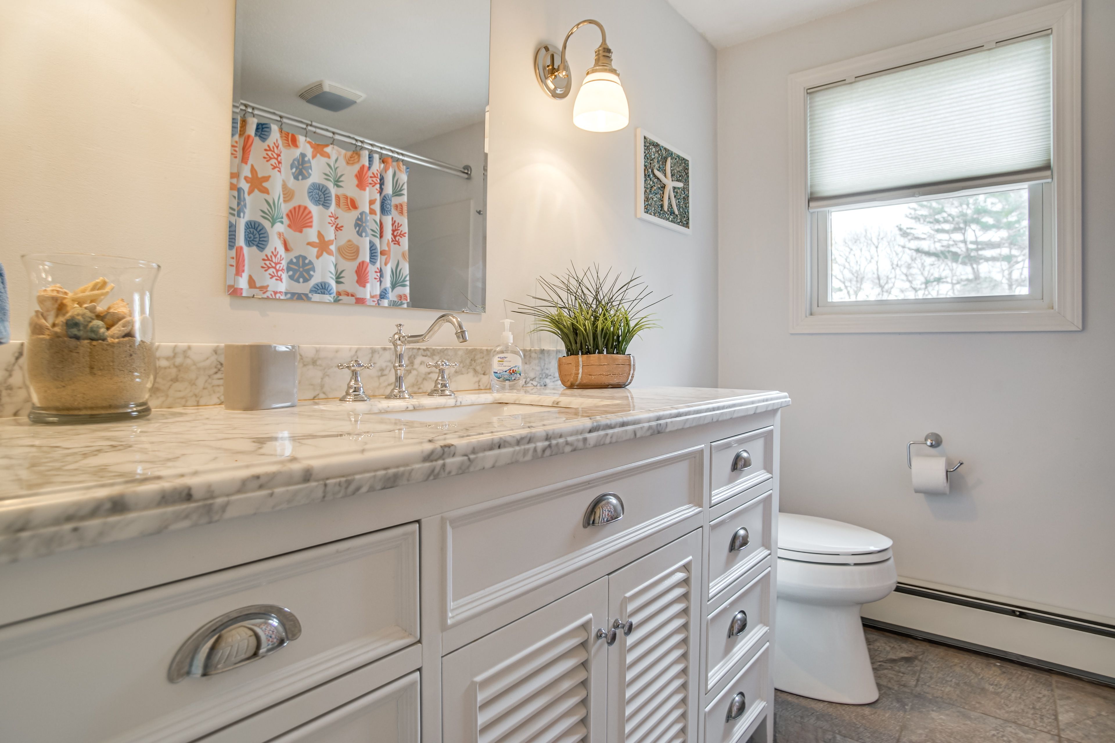 Full Bathroom | Main Level