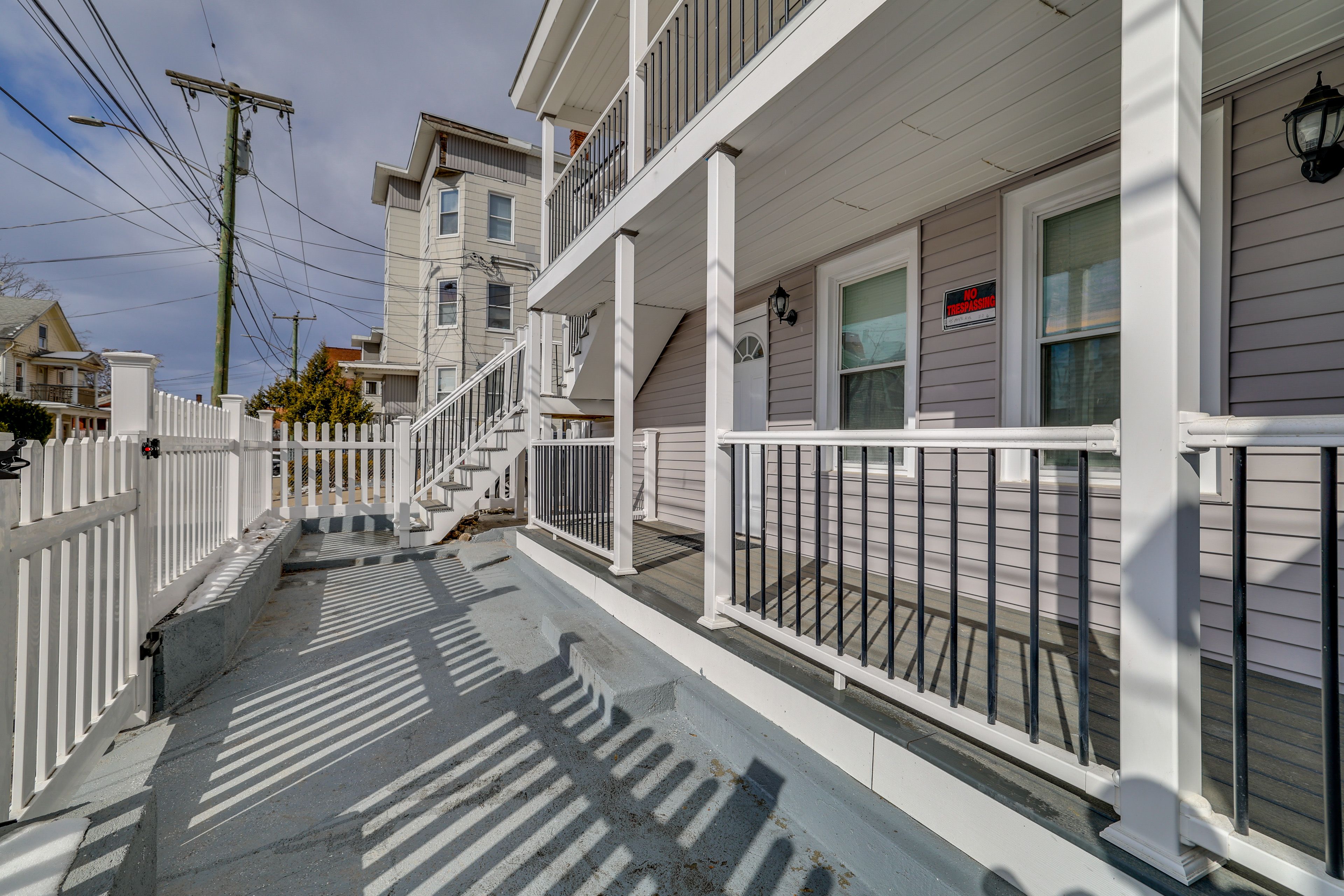 Staircase to Front Entry