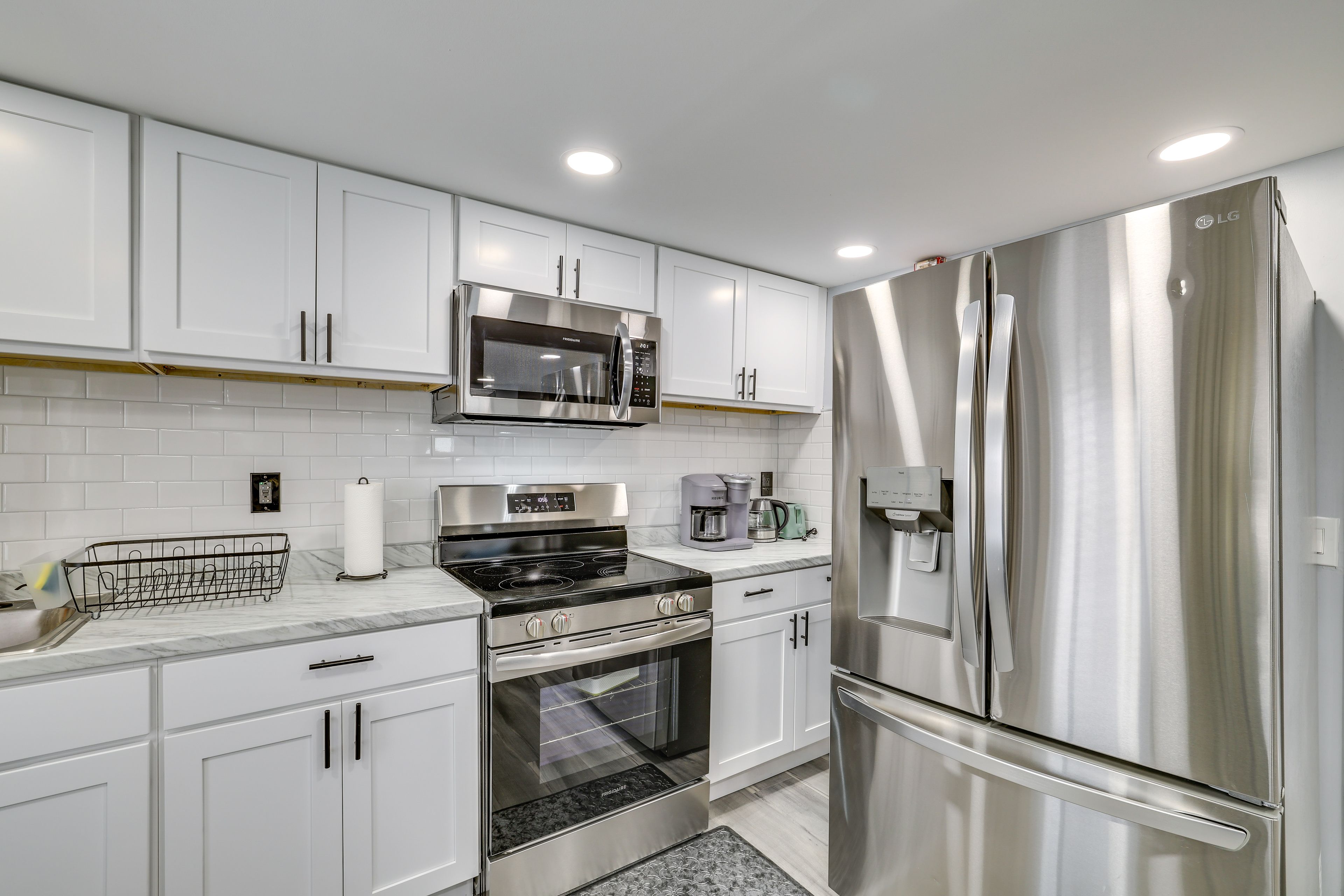 Kitchen | Cooking Basics | Single-Story Apartment