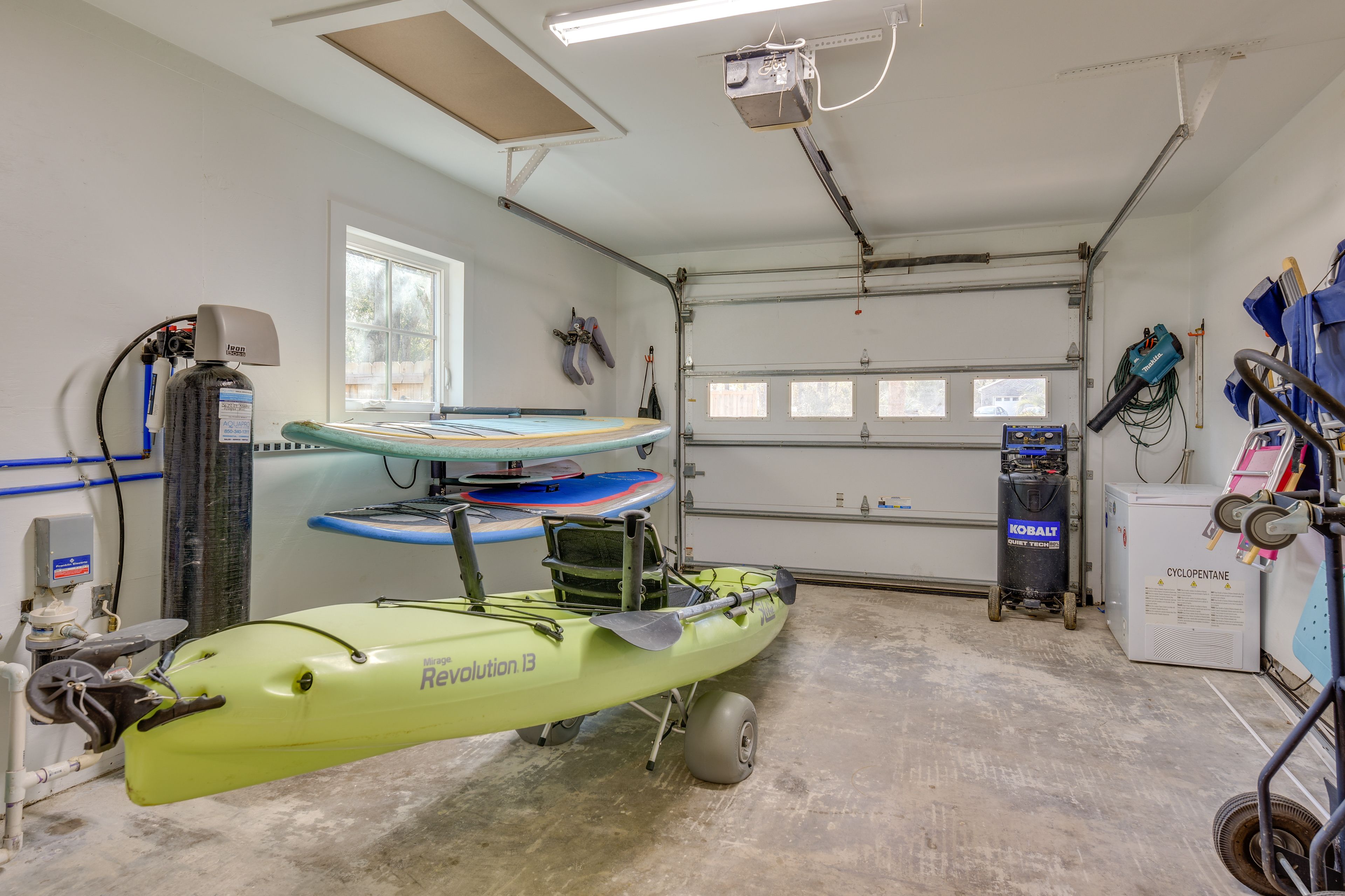 Garage (No Parking) | Kayak | 2 SUPs | Beach Chairs