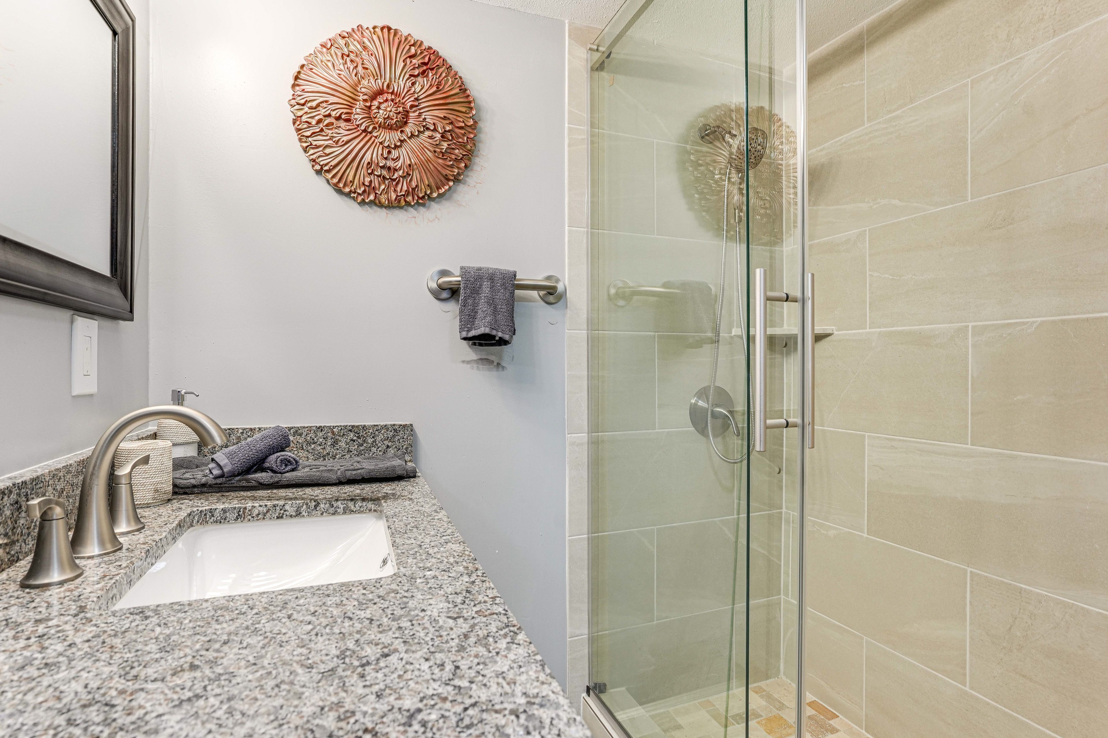 En-Suite Bathroom | Complimentary Toiletries
