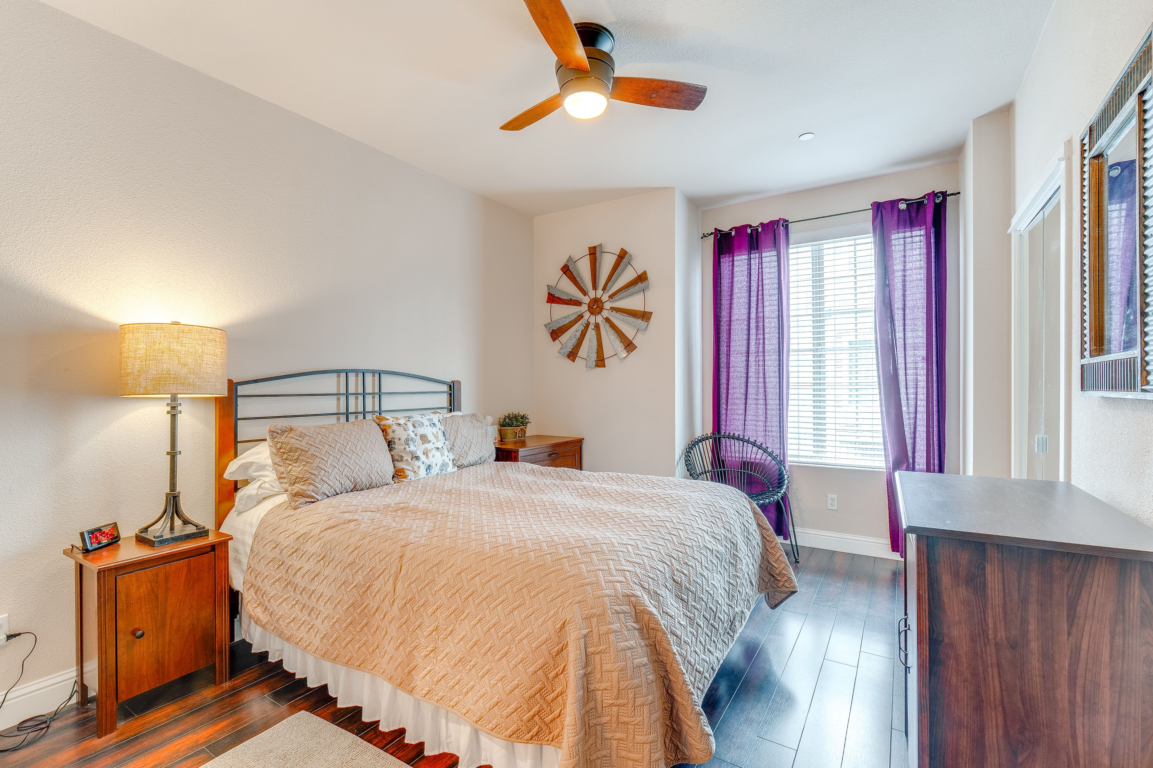 Bedroom 1 | 1st Floor | Queen Bed