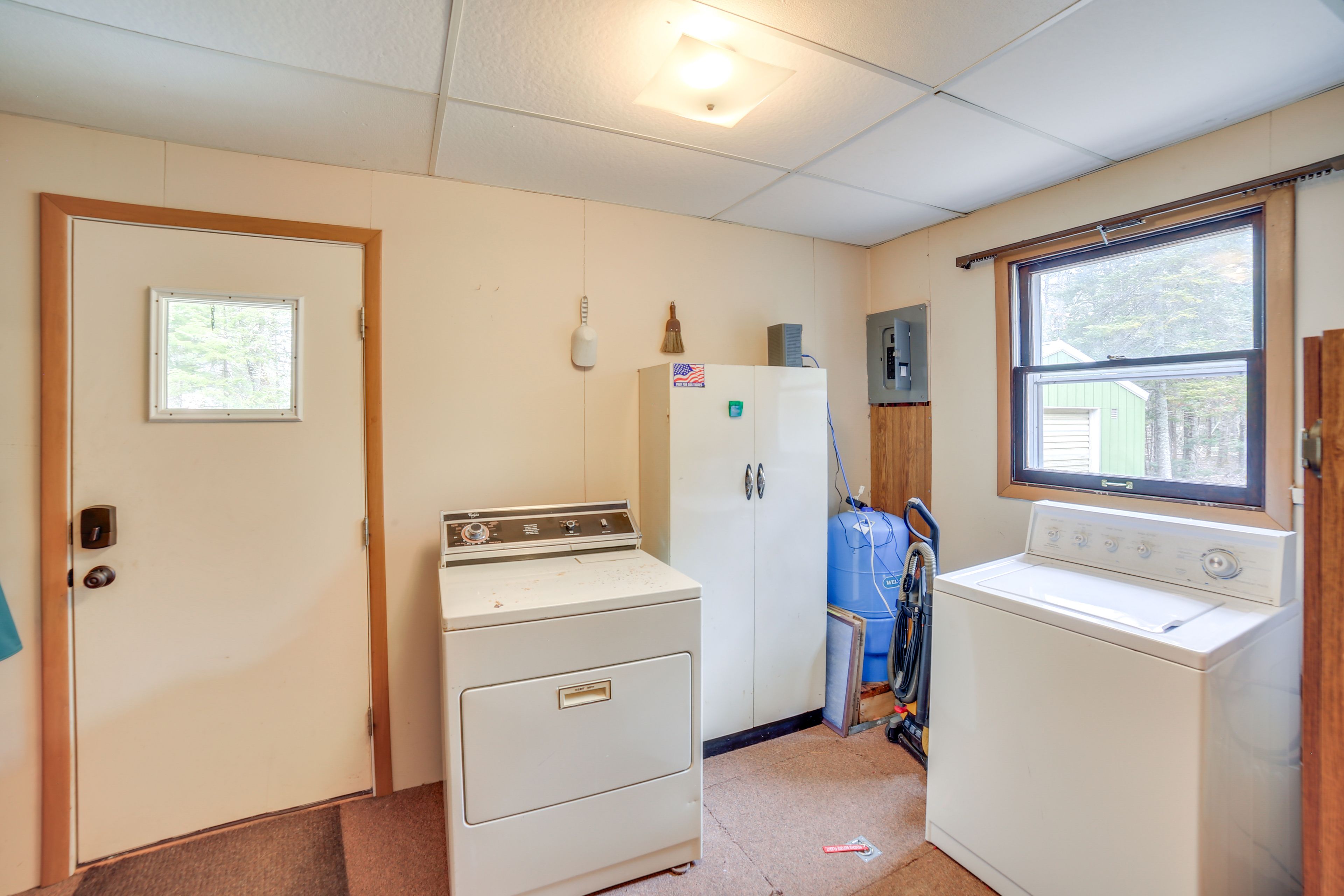 Laundry Room | Washer & Dryer