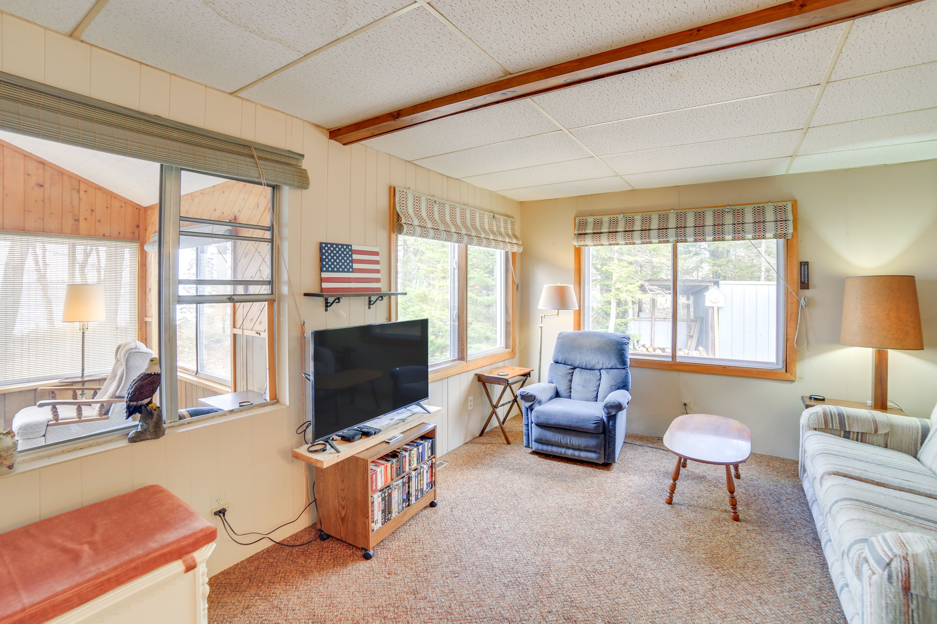 Living Room | Dining Area