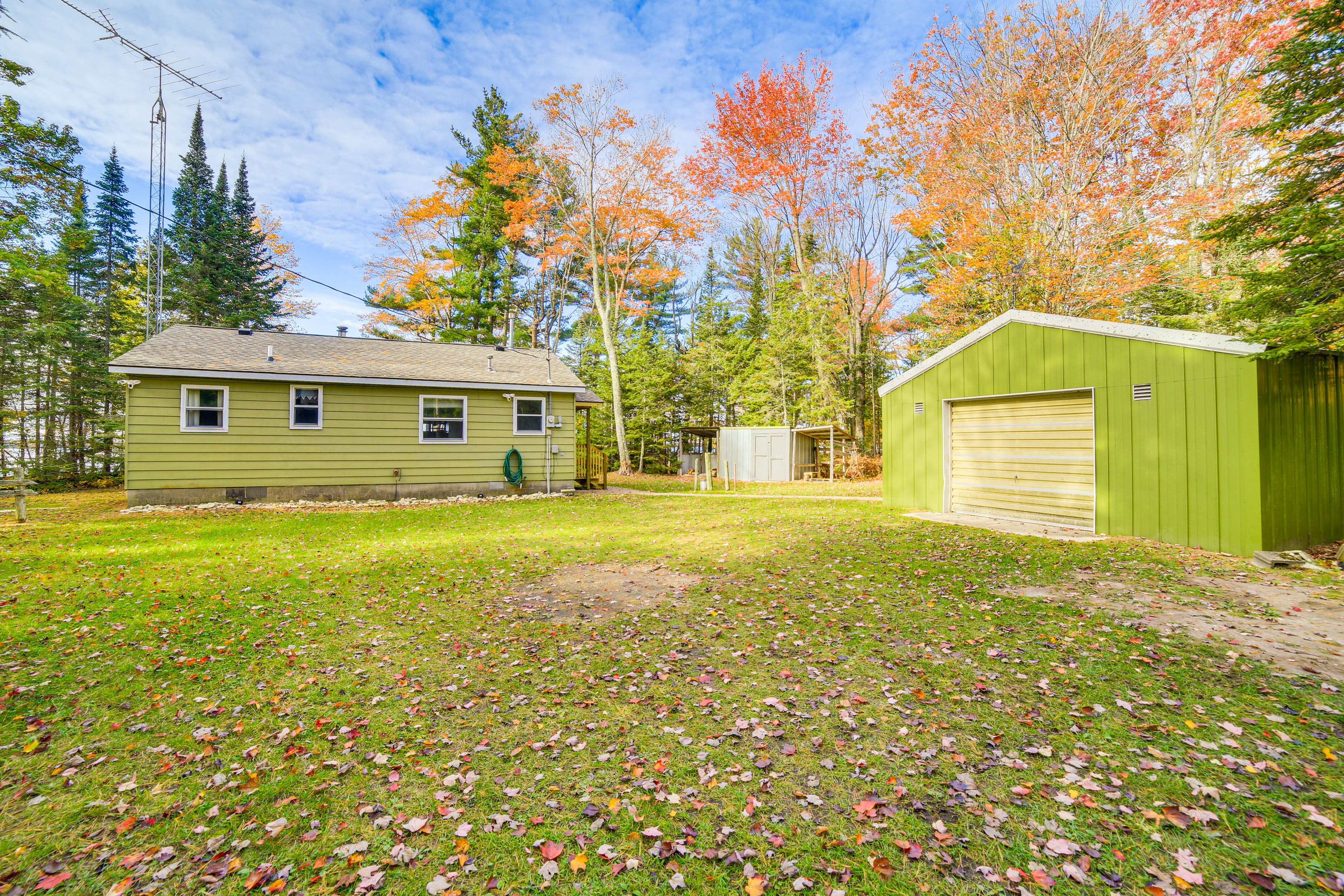 Parking | Designated Grass Area (4 Vehicles)