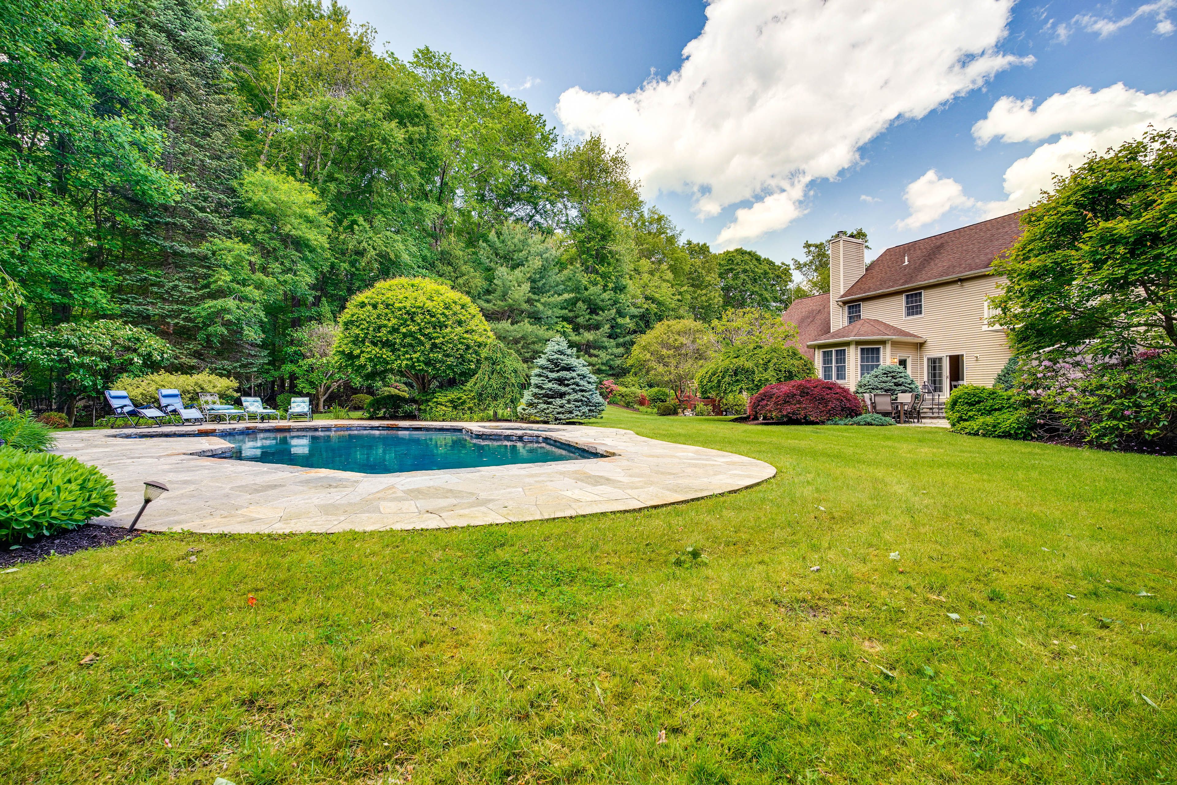 Pool & Spa