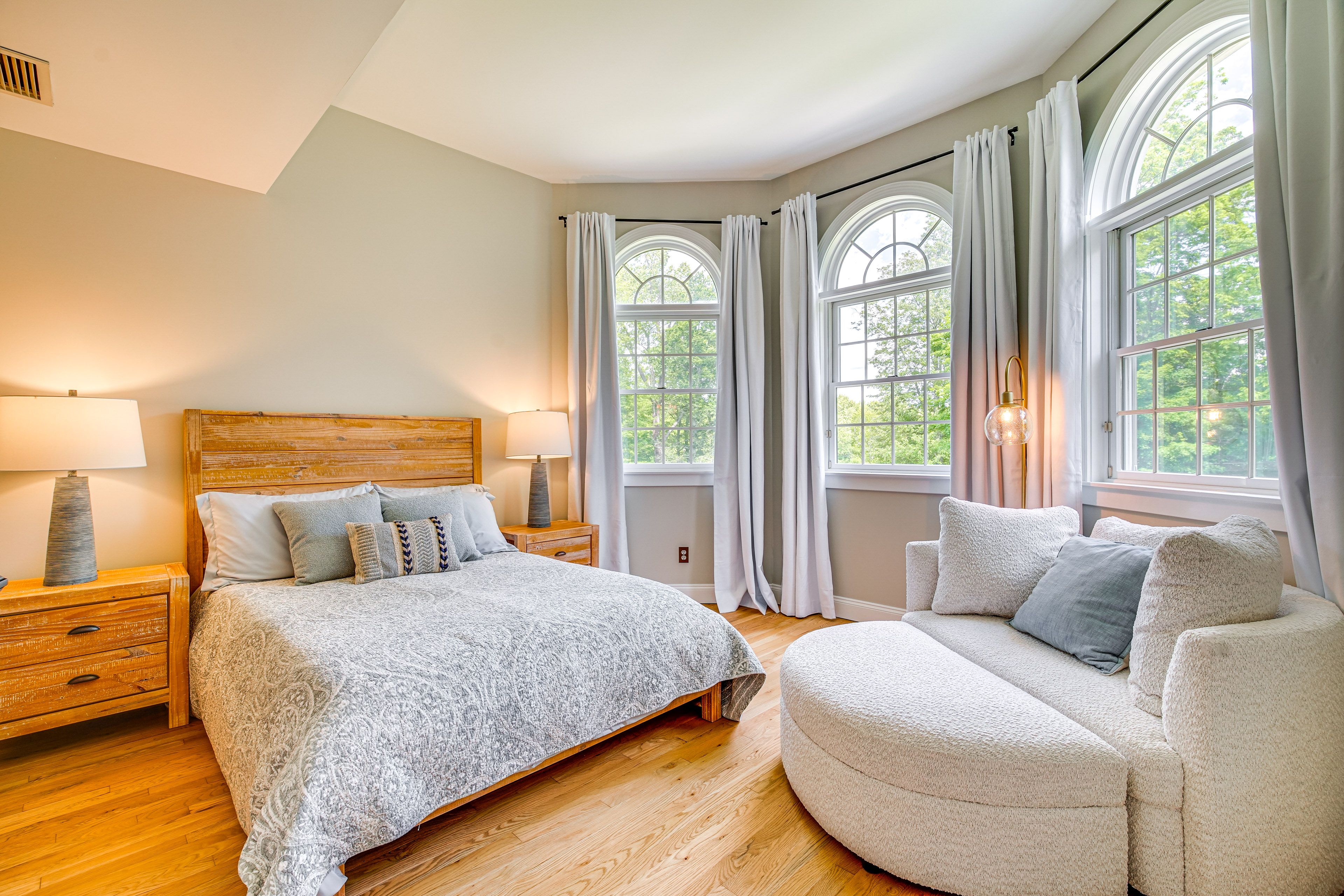 Bedroom 2 | 2nd Floor | King Bed | Linens Provided
