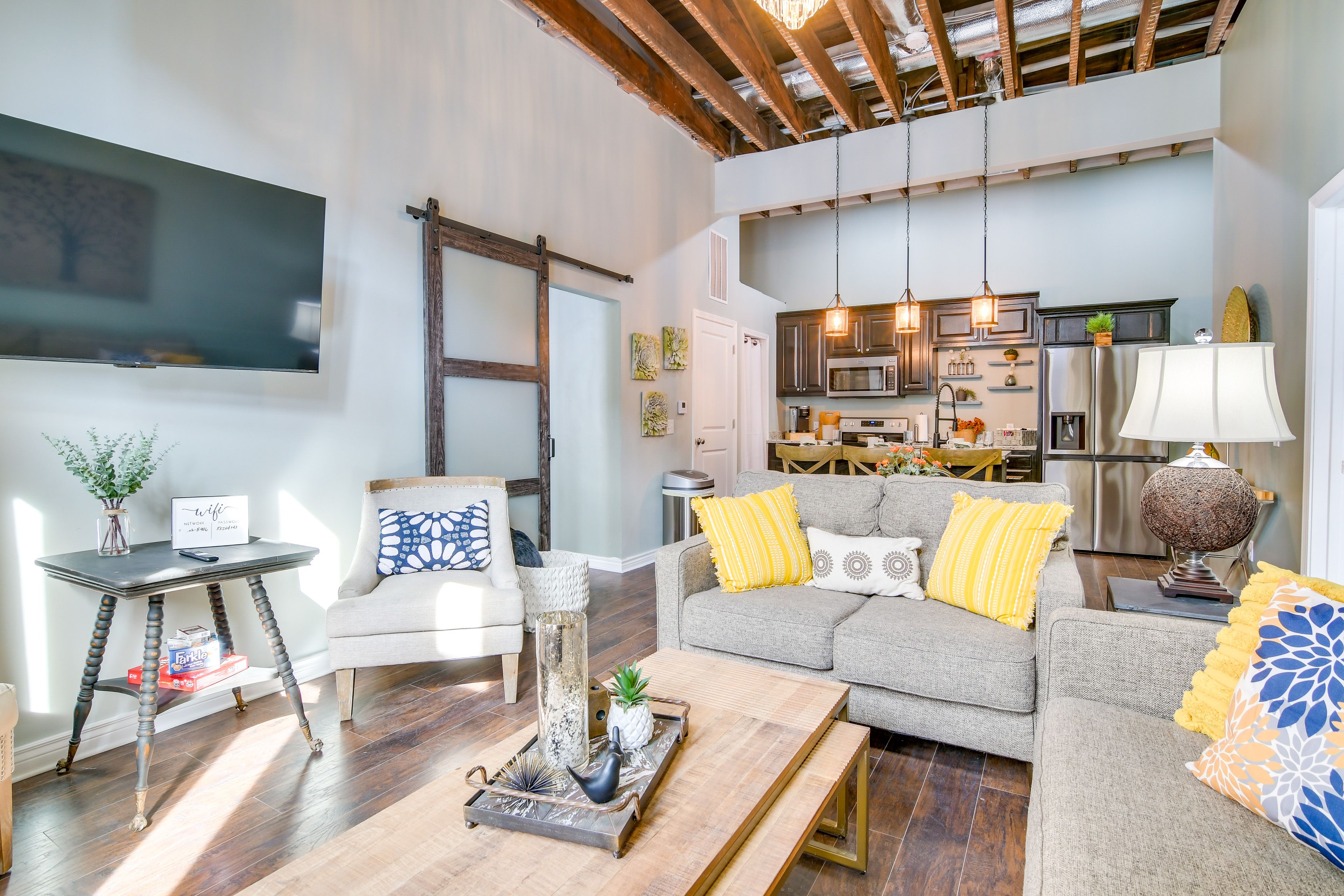 Living Room | Free WiFi | Central A/C & Heat