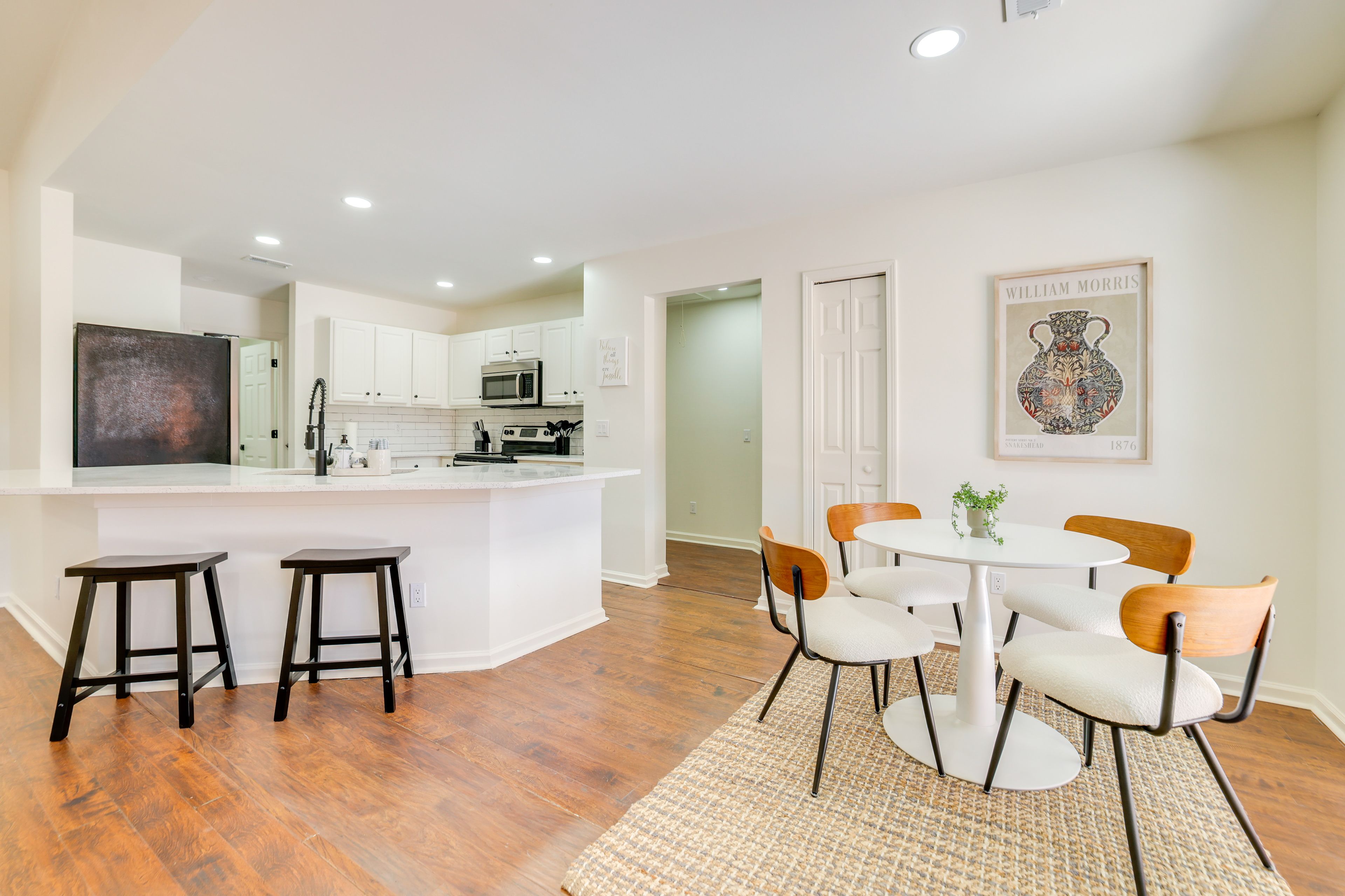 Additional Dining Area