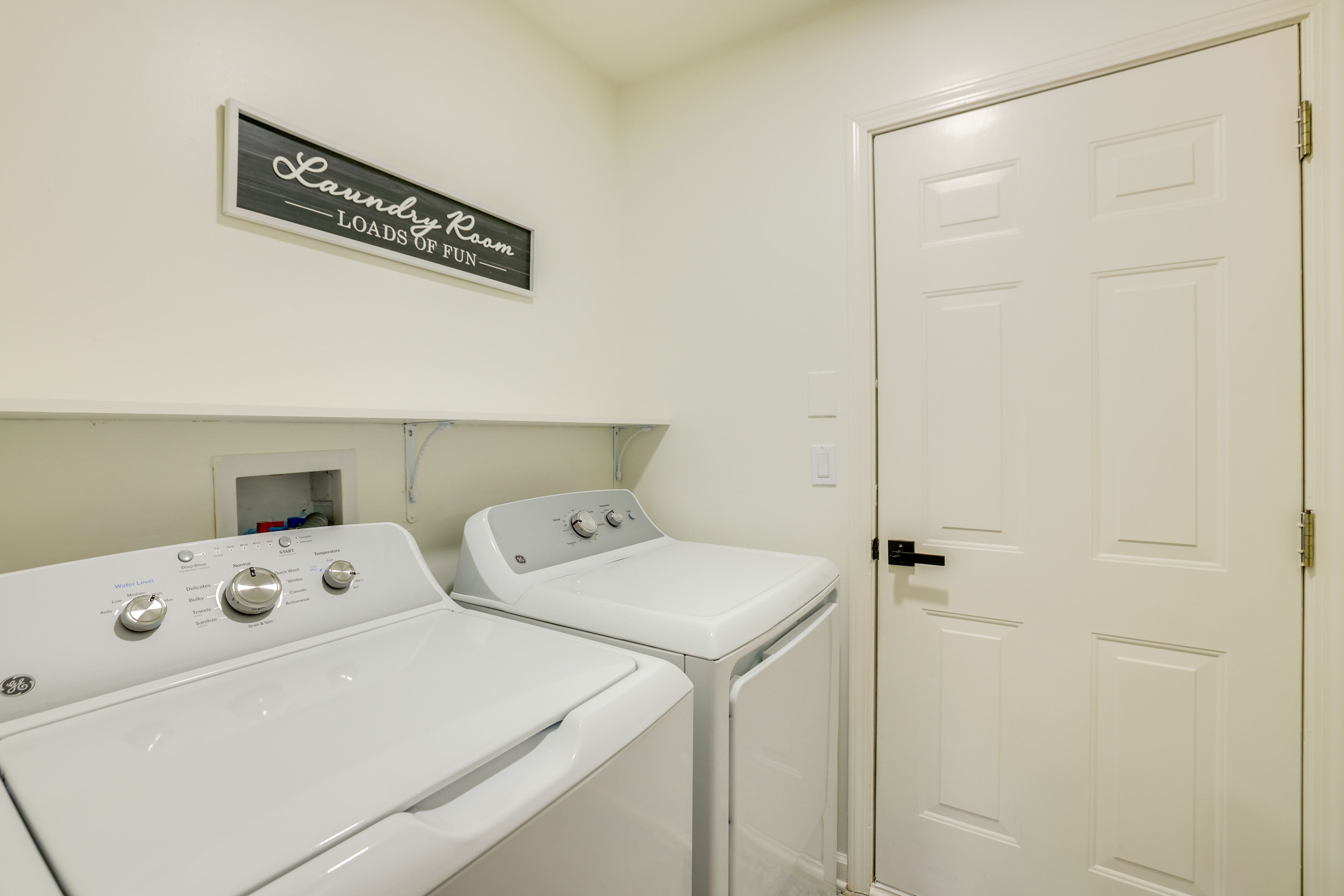 Laundry Area | Washer/Dryer