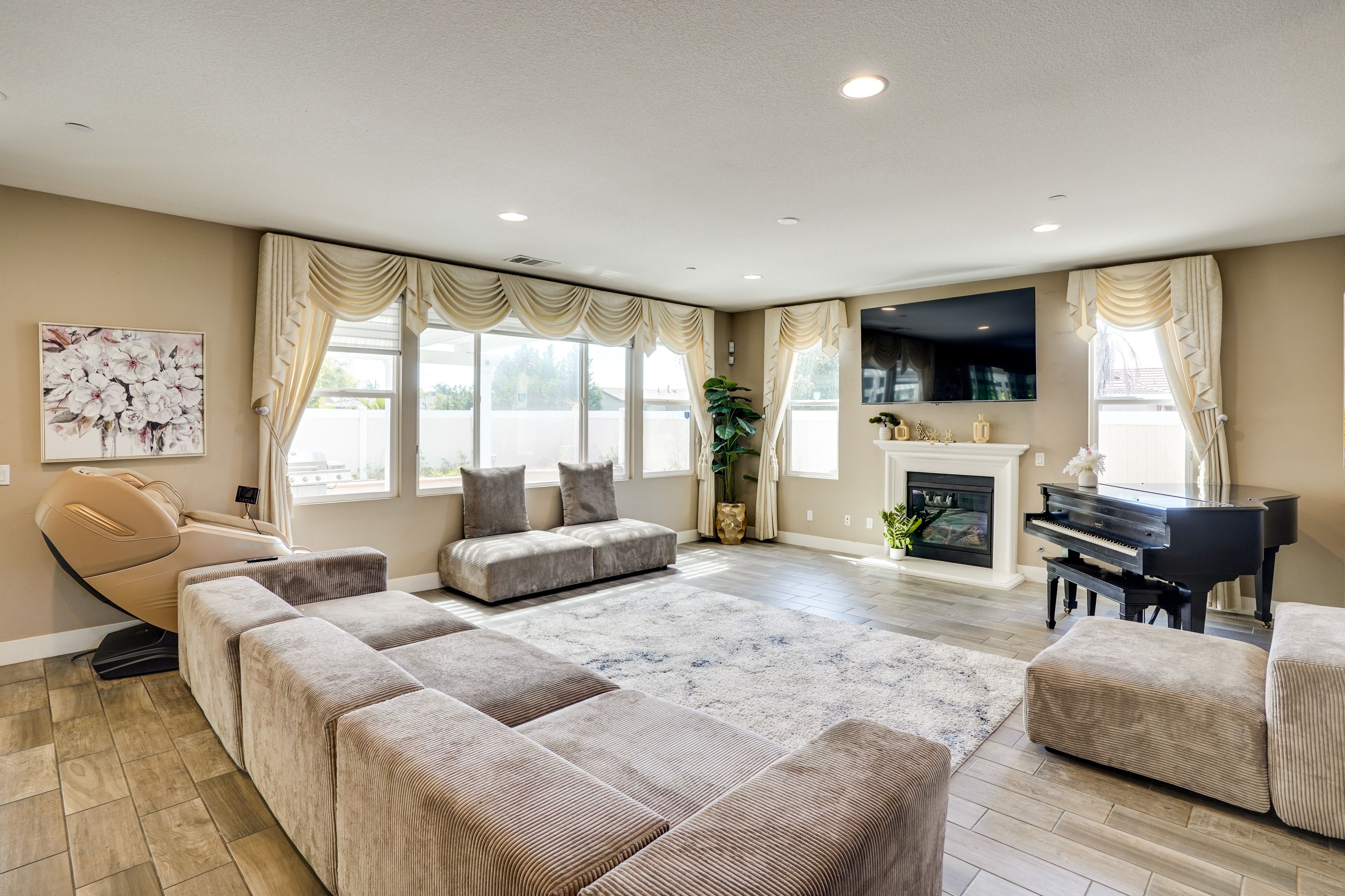 Anaheim Vacation Rental | 5BR | 3.5BA | 3,500 Sq Ft | 1 Step Required