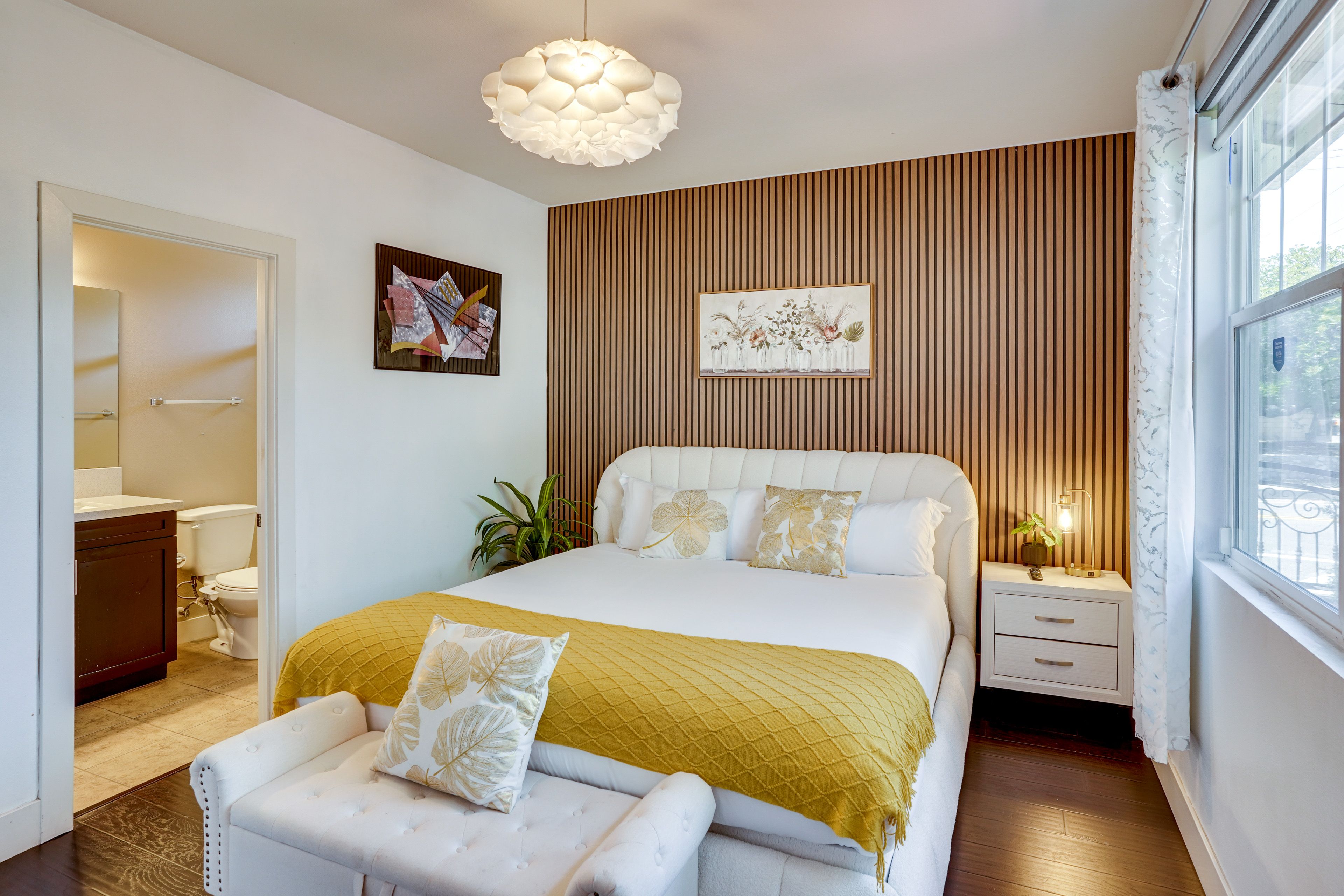 Bedroom 5 | 1st Floor | King Bed | Smart TV