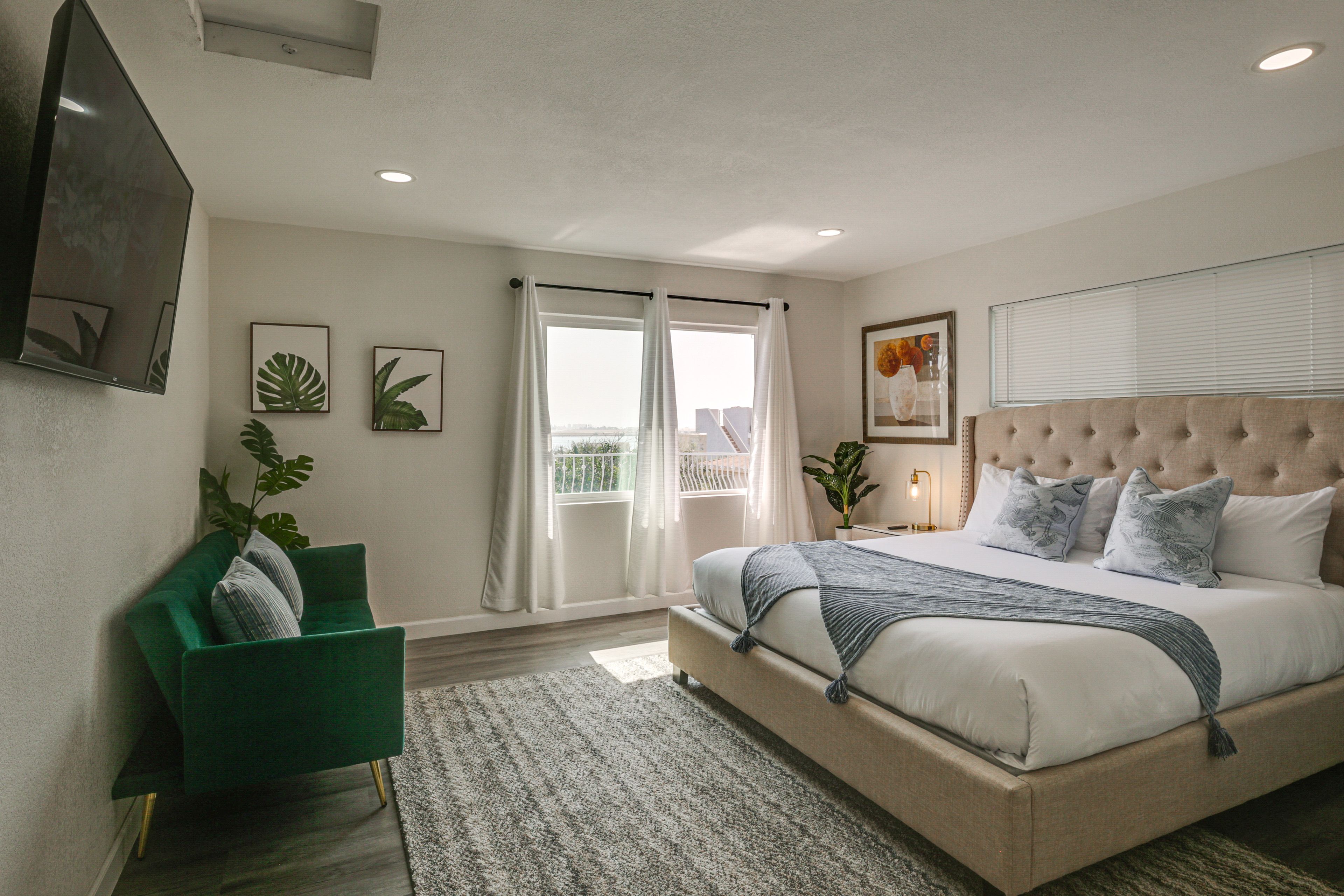 Bedroom 2 | King Bed | 2nd Floor