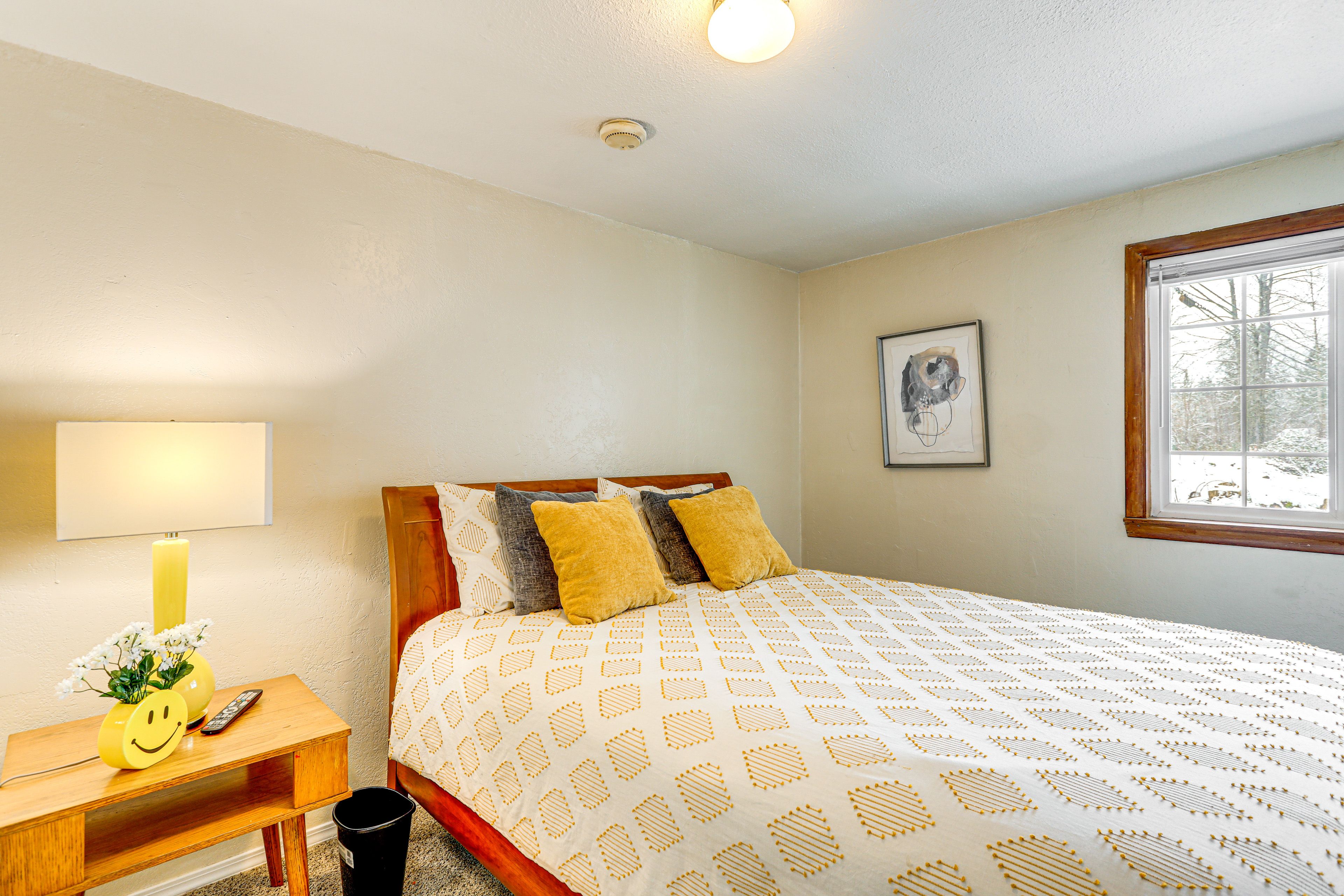Bedroom 1 | Queen Bed | Linens Provided | Flat-Screen TV
