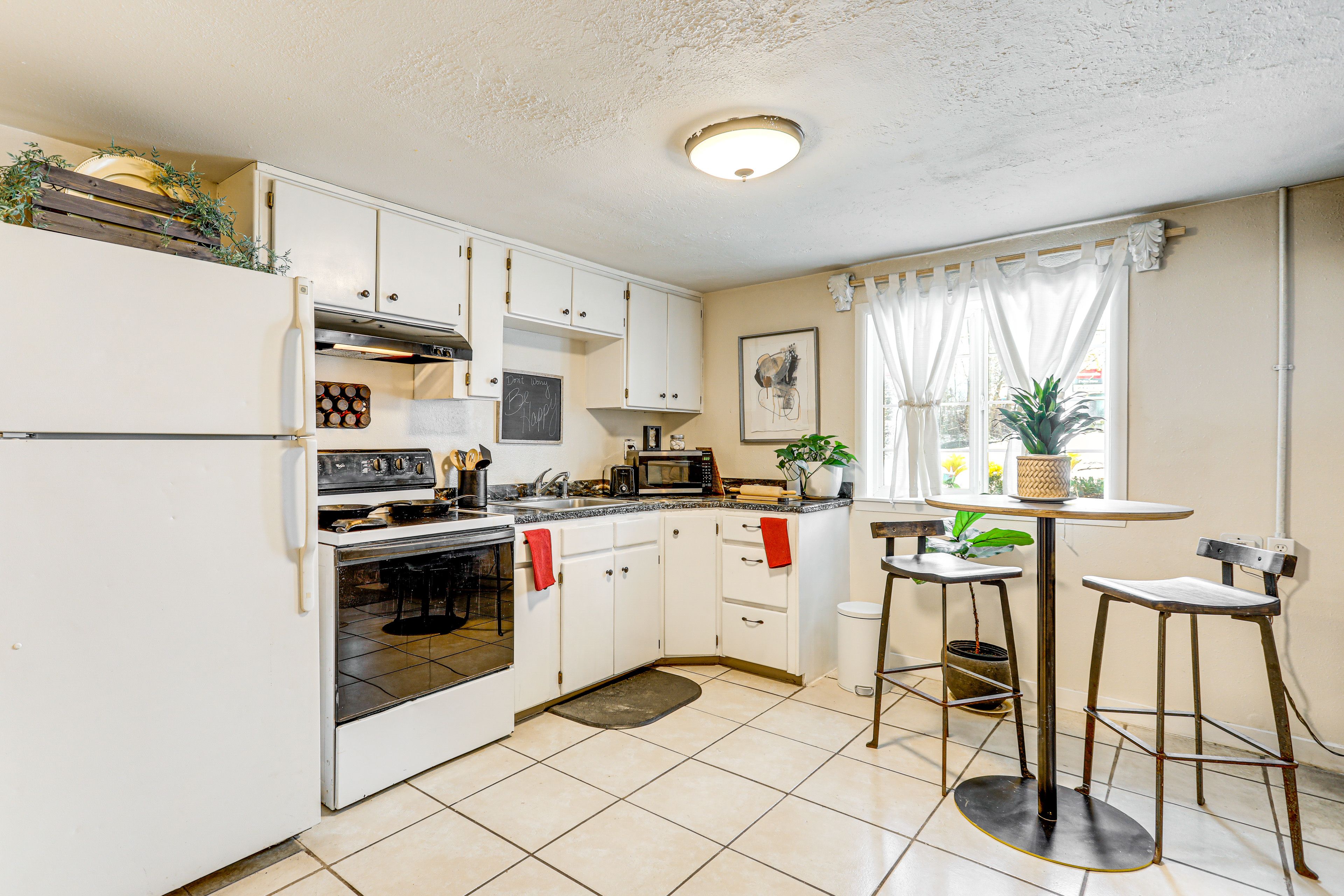 Dining Area/Kitchen | Cooking Basics | Microwave