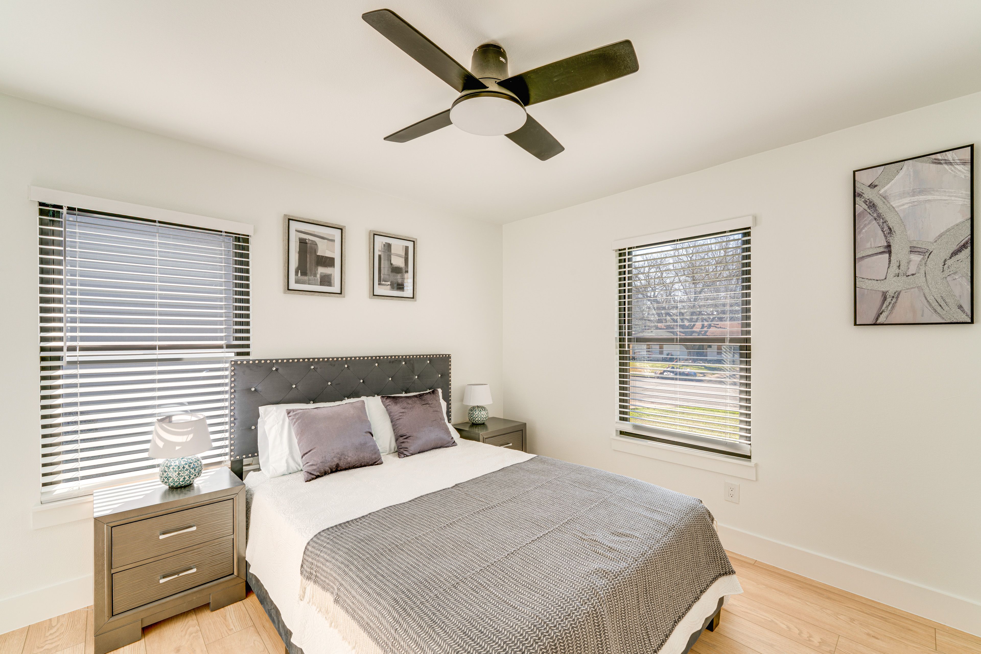 Bedroom 2 | Queen Bed | Smart TV