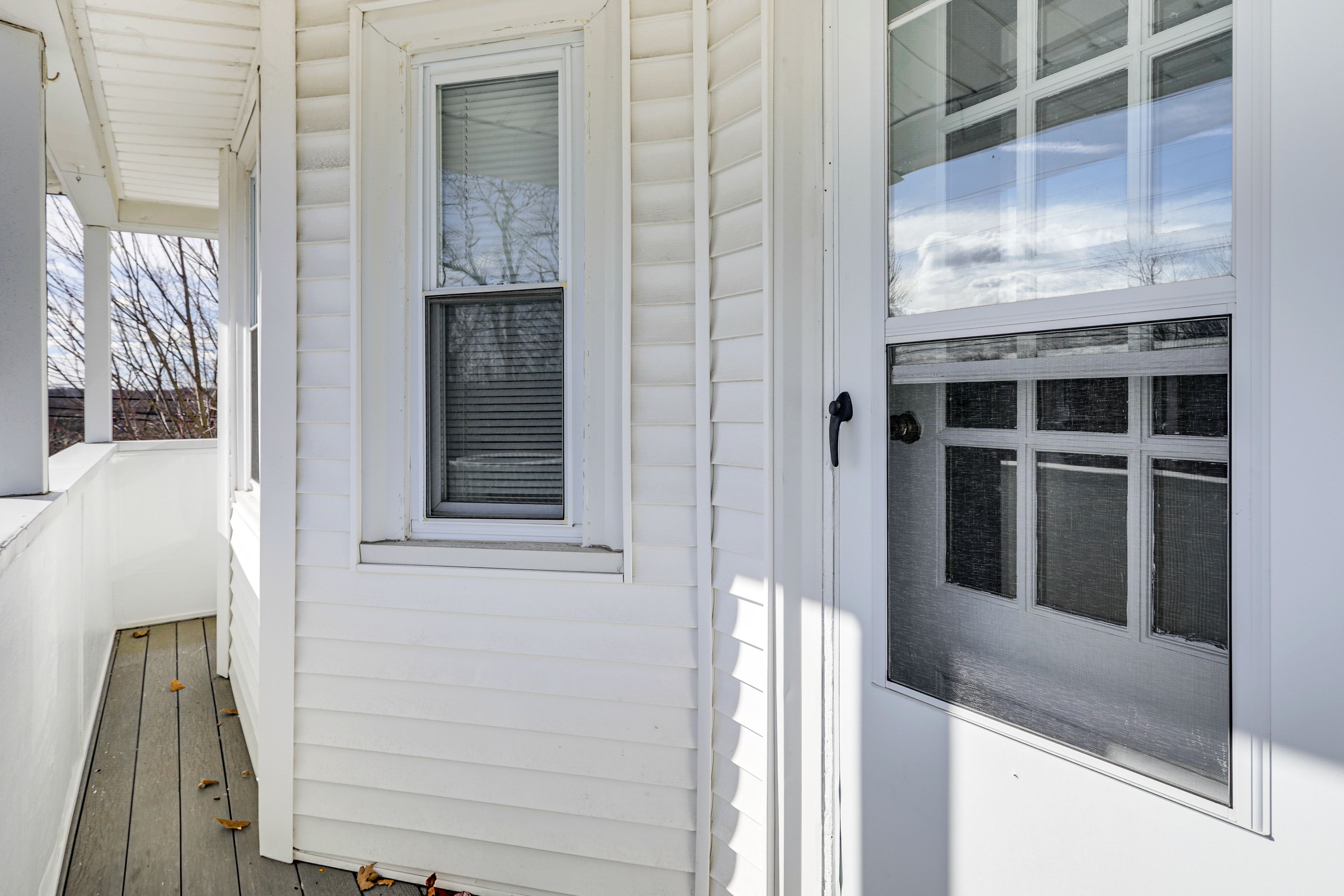 Apartment Exterior | Private Entrance