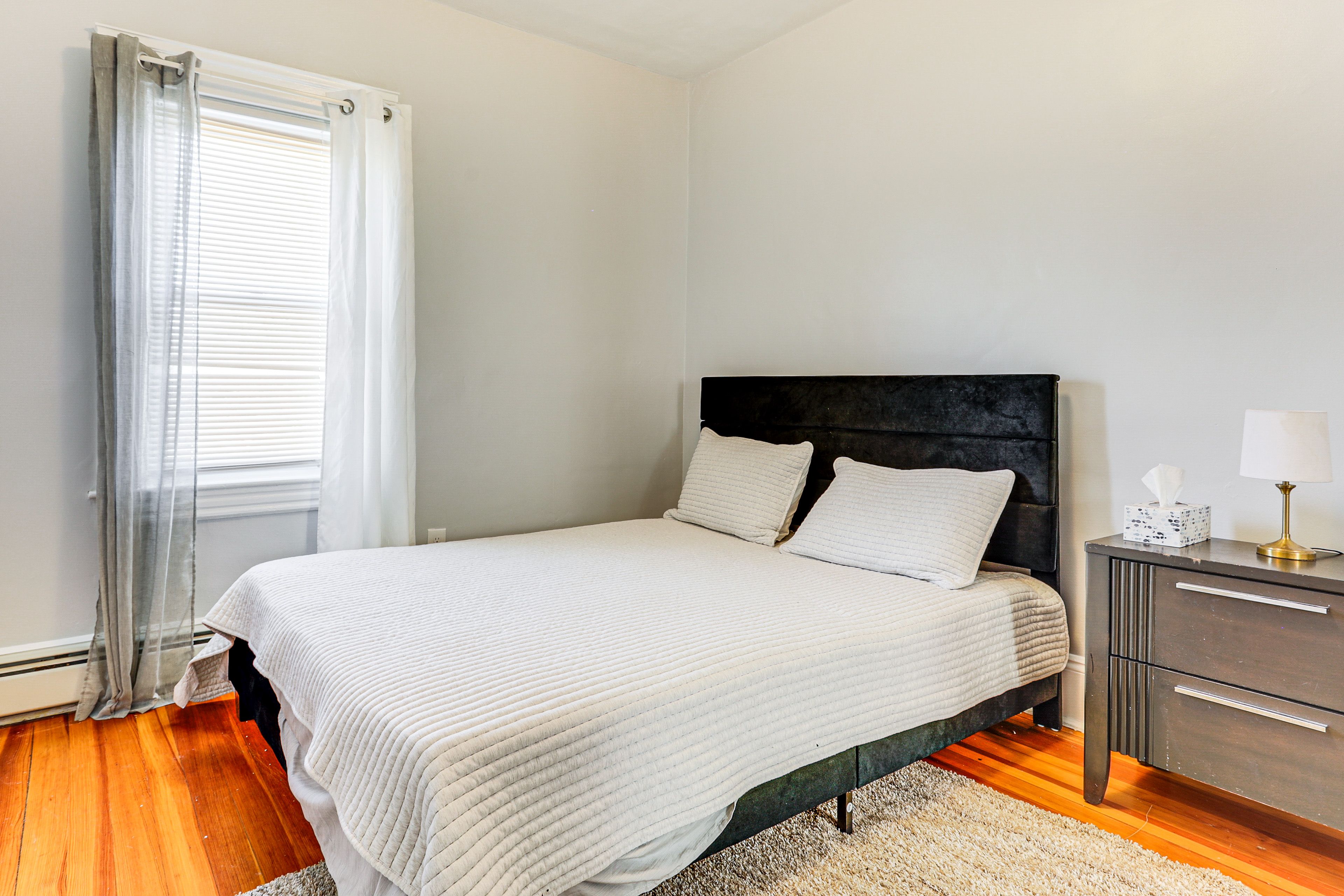 Bedroom 2 | Queen Bed