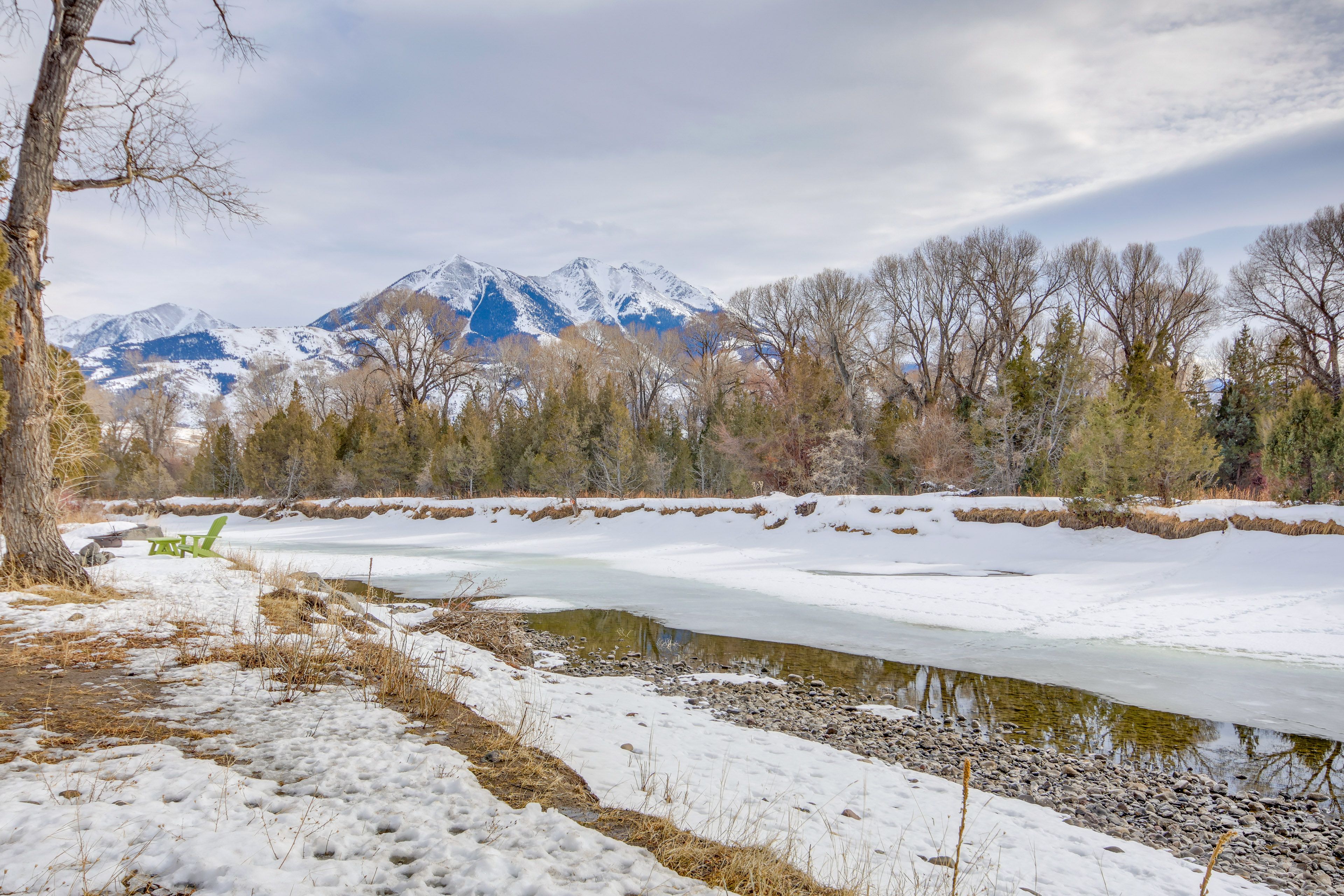 Seven Point Lodge | Community Amenities | River Access | Walking Trails On-Site