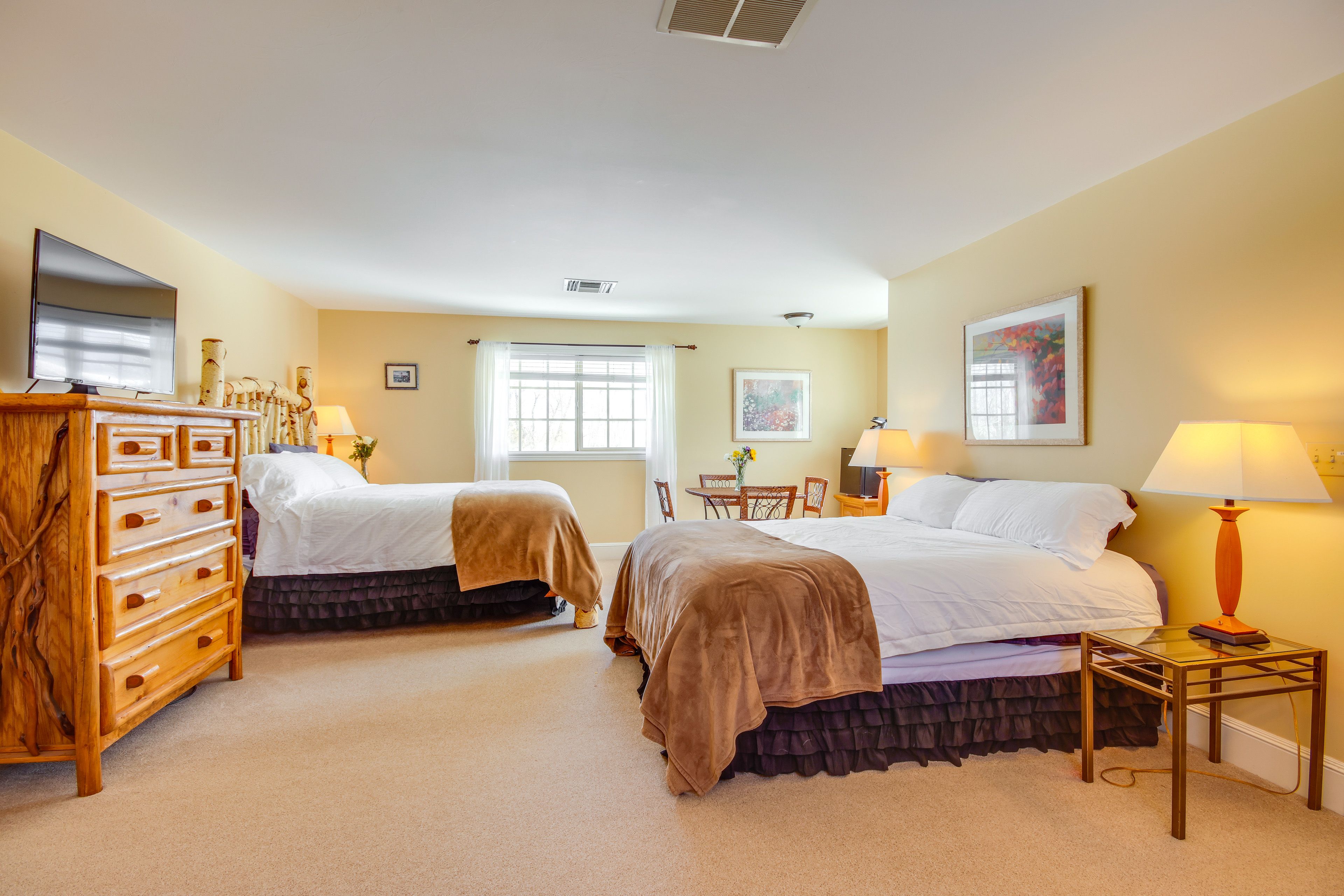 Bedroom 1 | 2 Queen Beds | Smart TV | Linens Provided