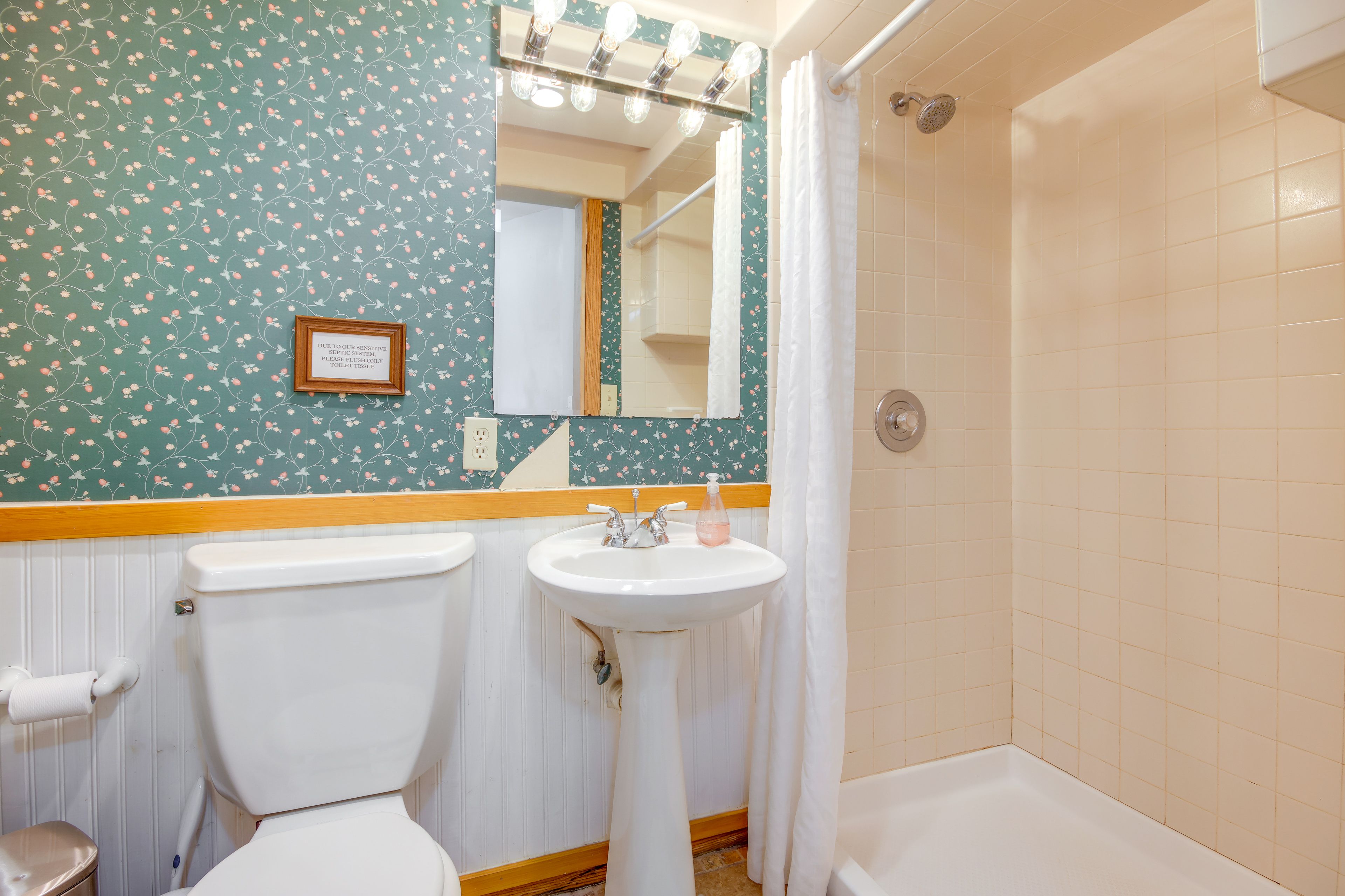 En-Suite Bathroom
