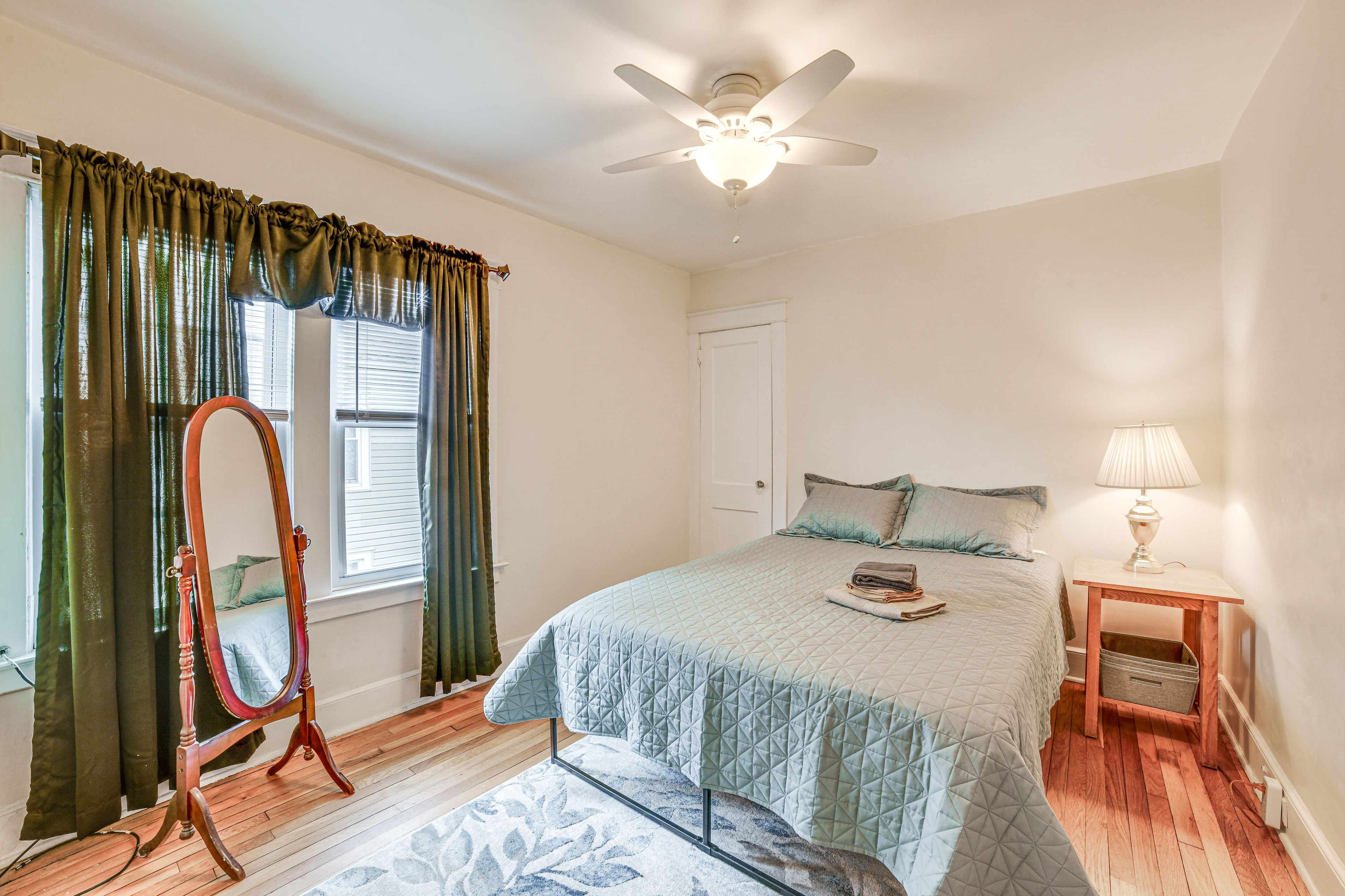 Bedroom 1 | Queen Bed | Linens Provided