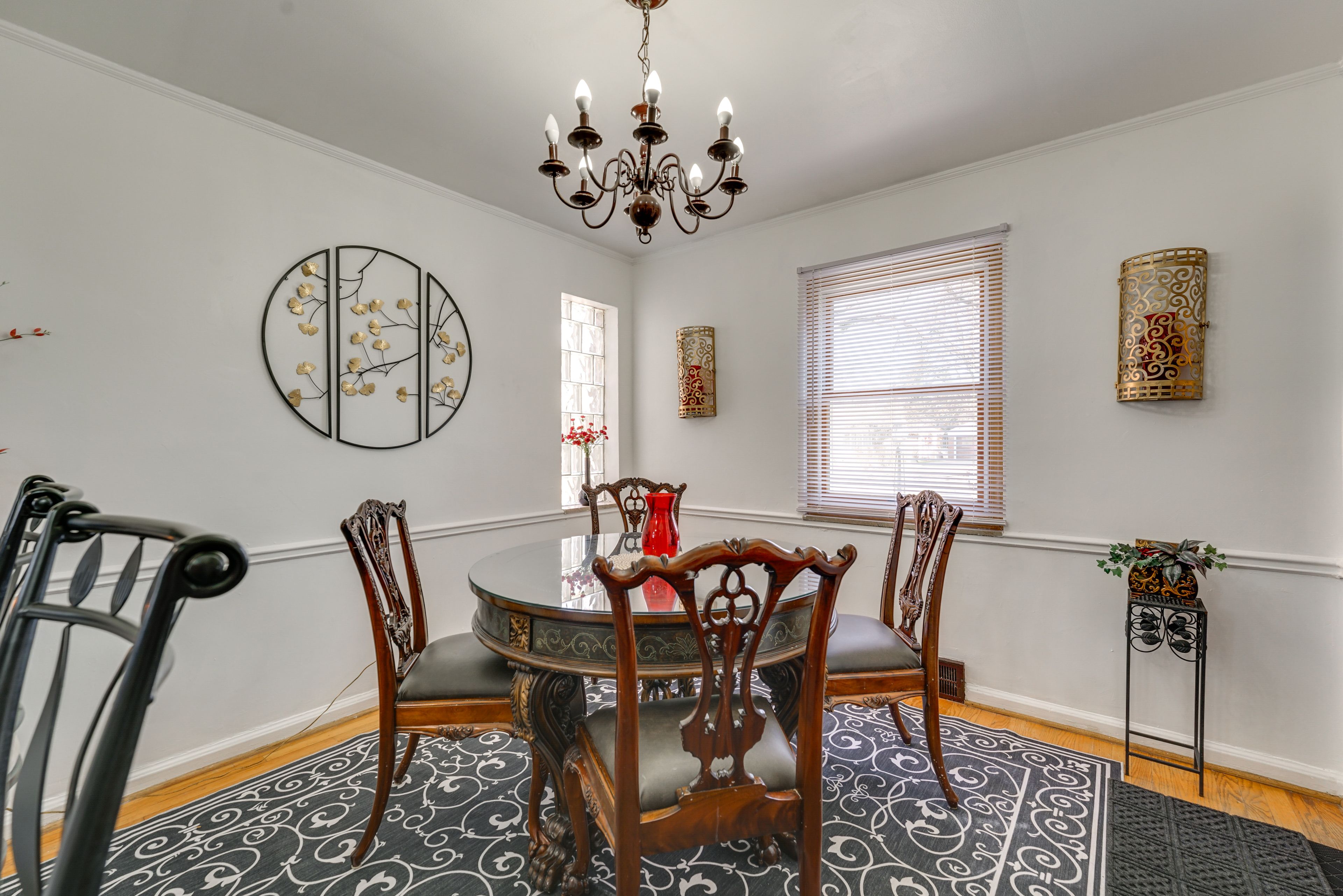 Dining Room | Dishware/Flatware Provided | Main Level