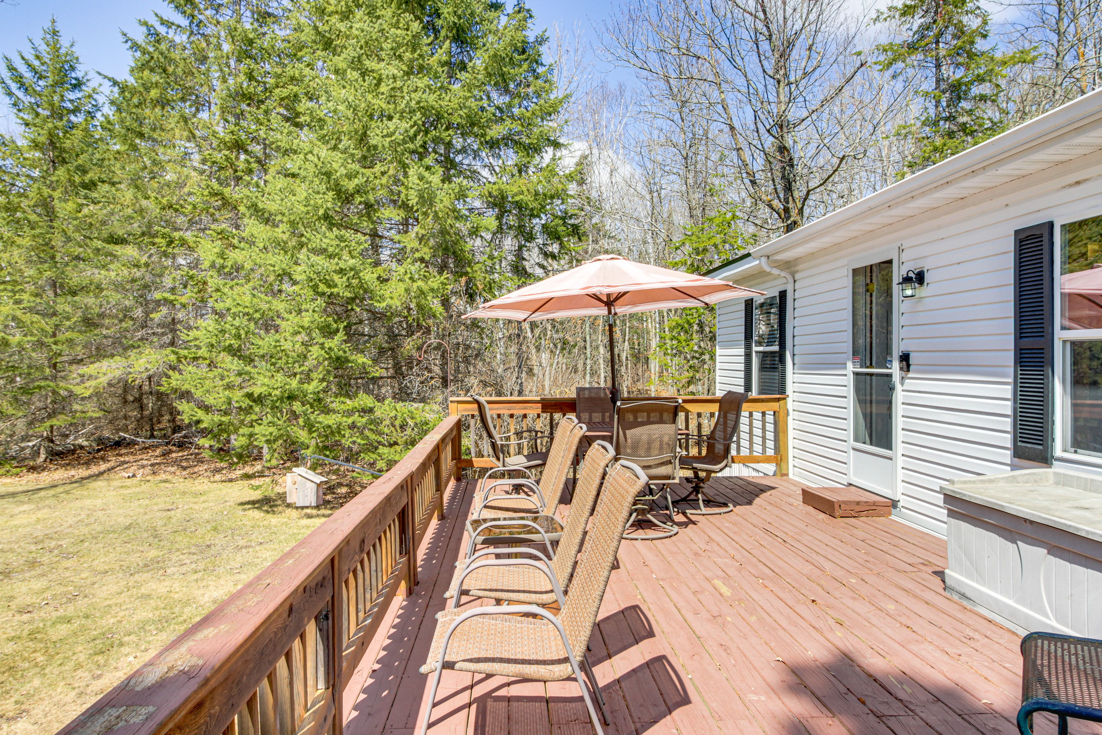 Deck | Lake Views