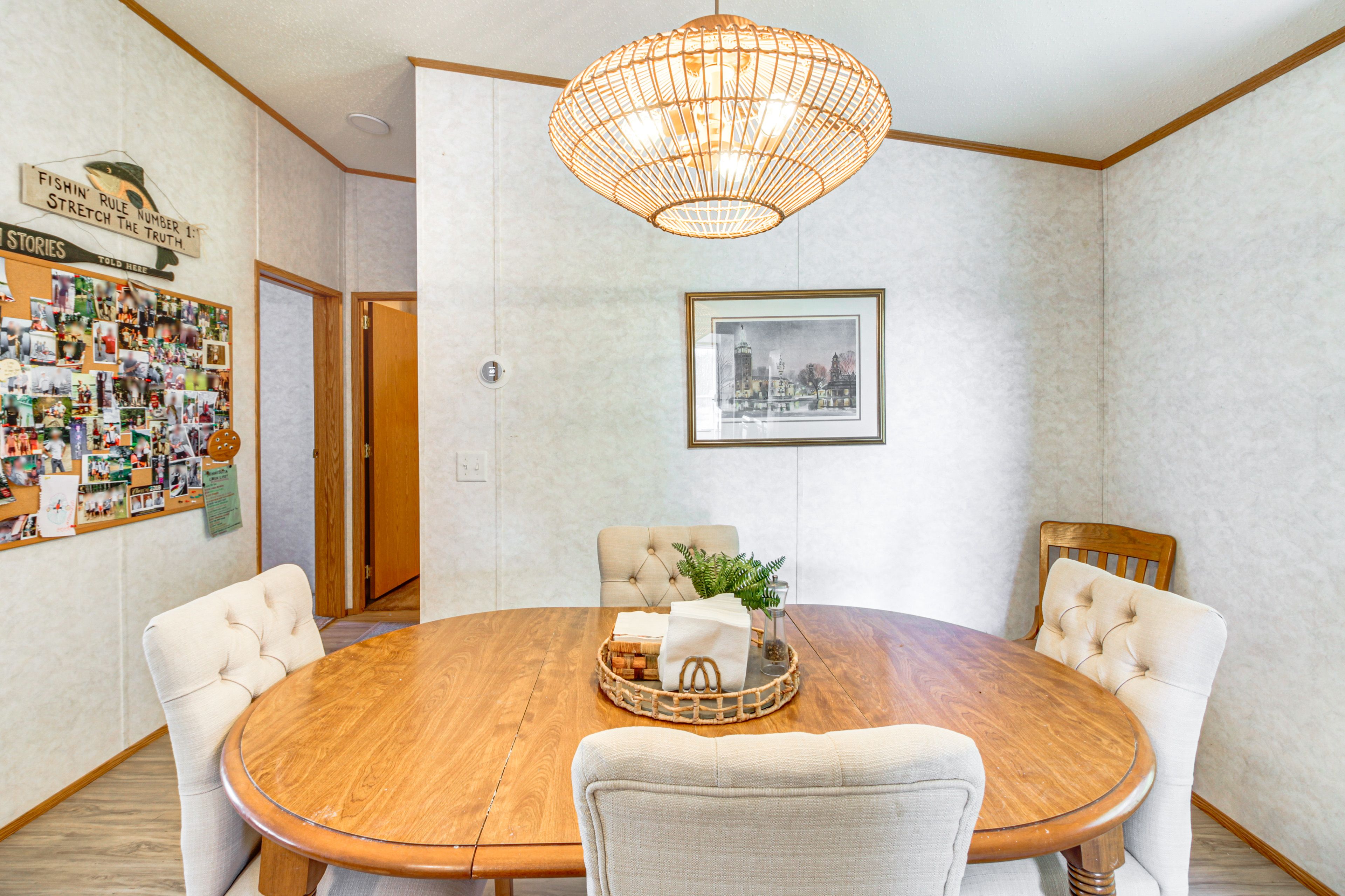 Dining Table | Dishware & Flatware