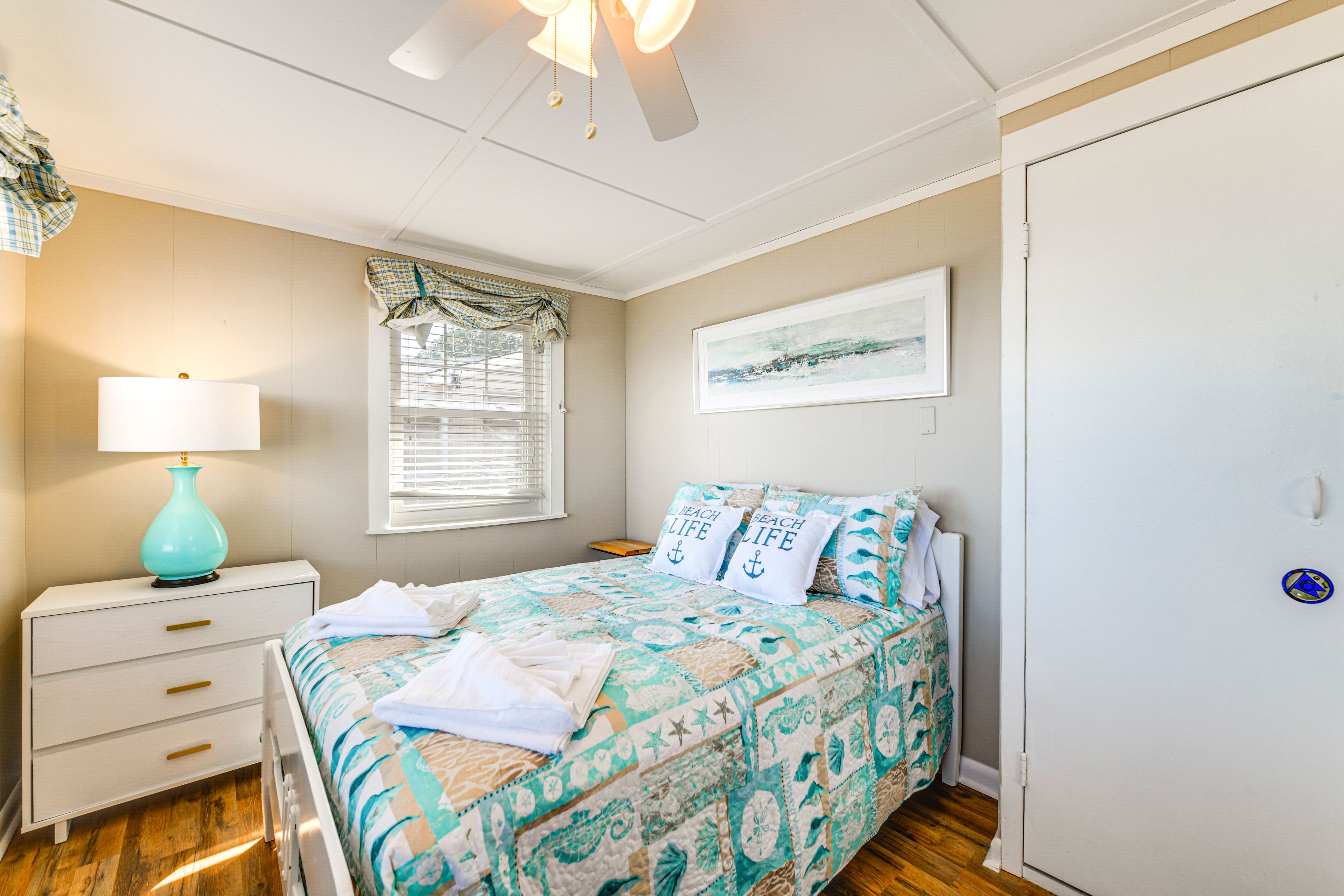 Bedroom 1 | Queen Bed | Linens Provided