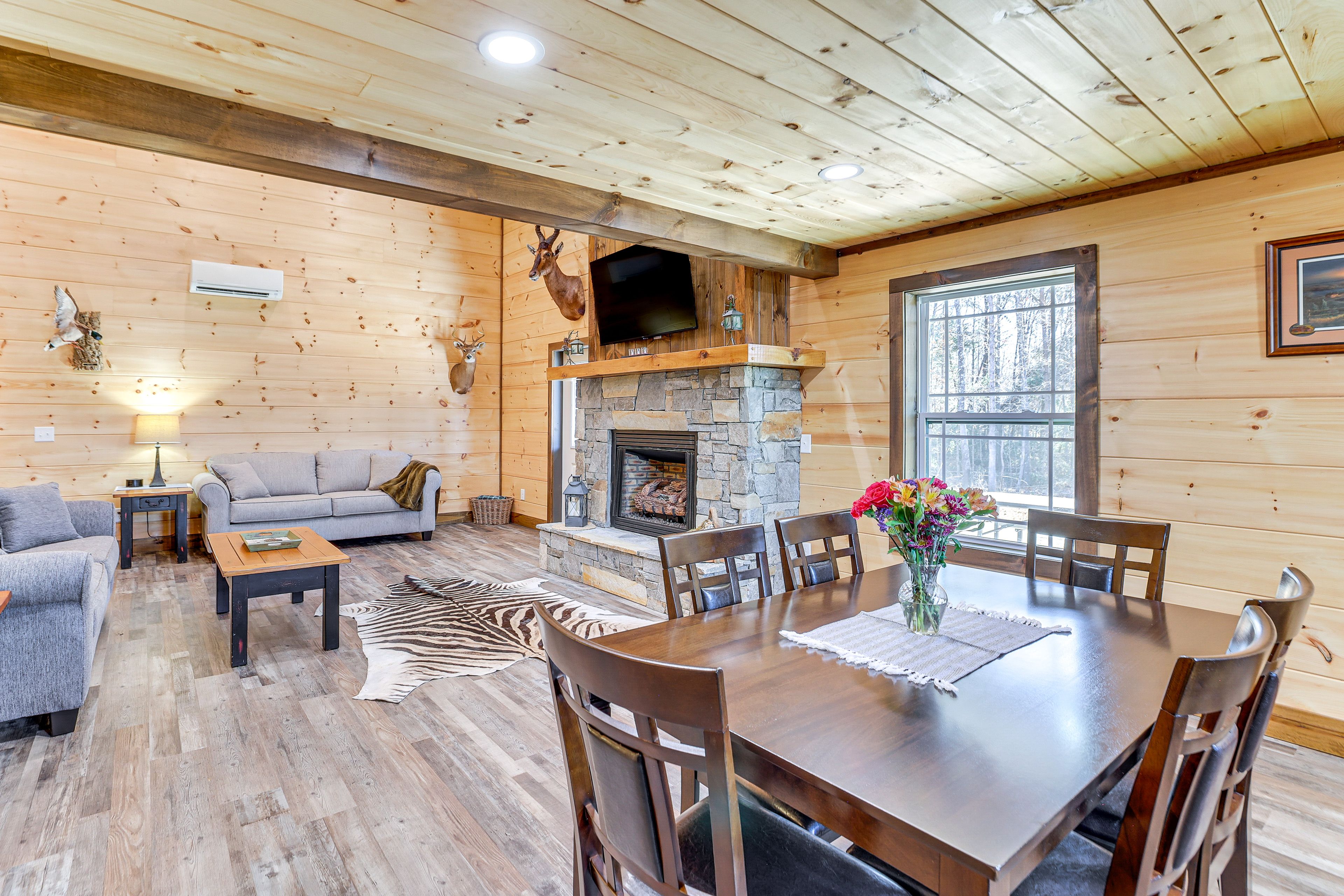 Dining Area | 1st Floor | Dishware/Flatware